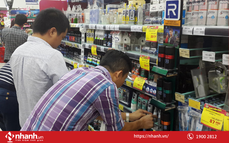 Chương trình giảm giá khuyến mại tại siêu thị cho sản phẩm nước hoa nam