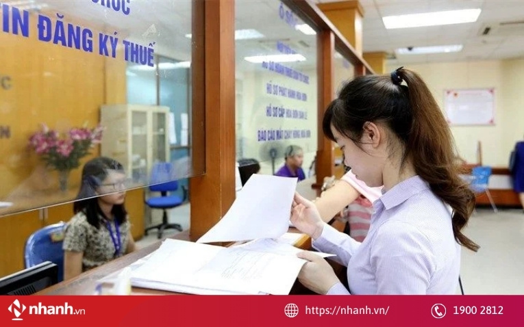 Đăng ký trực tiếp với cơ quan Thuế