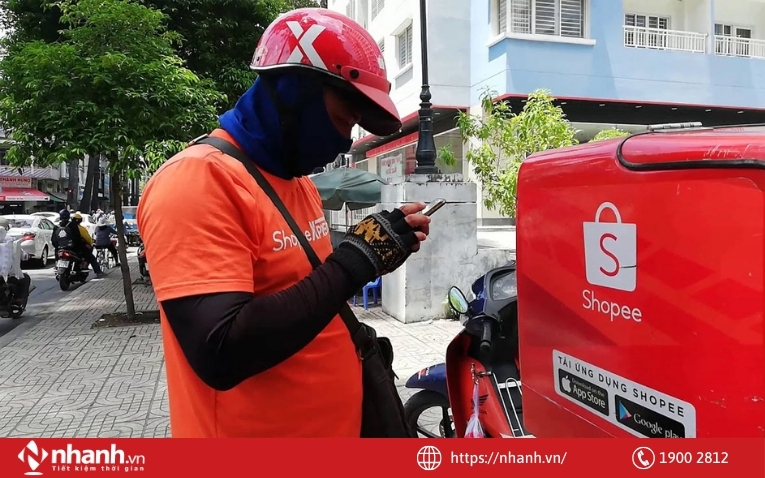 Giao hàng cho đơn vị vận chuyển