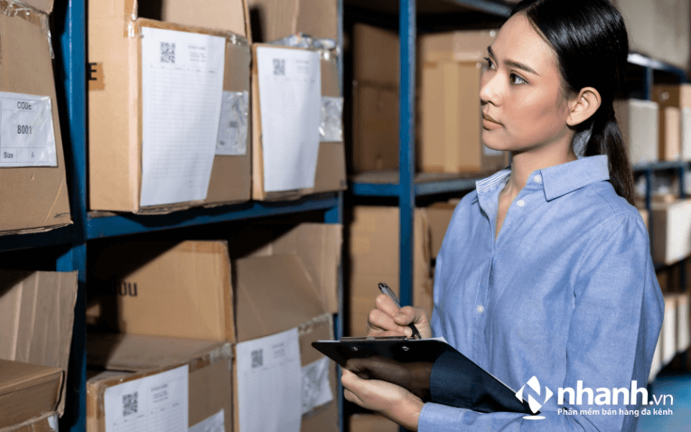 Kiểm tra tồn kho và tình trạng hàng hóa