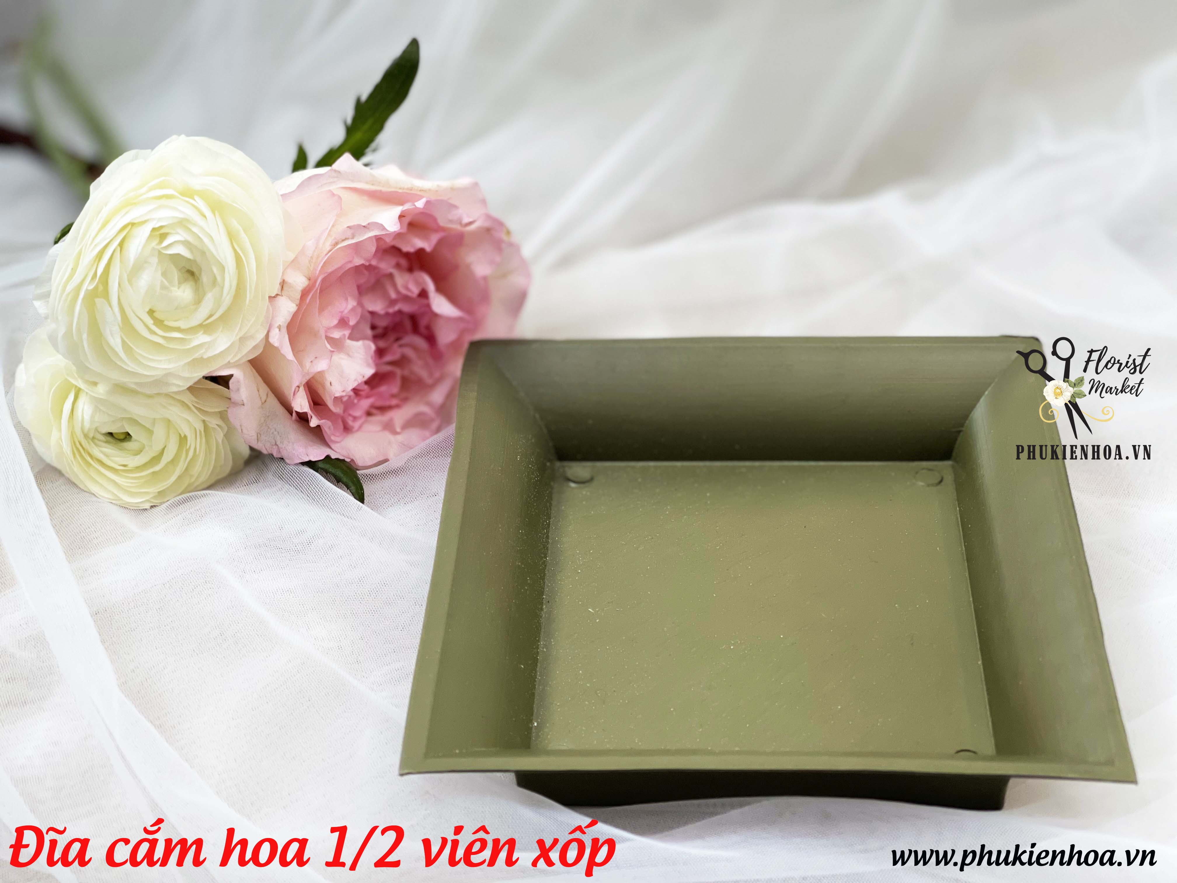 Đĩa cắm hoa 1/2 viên xốp