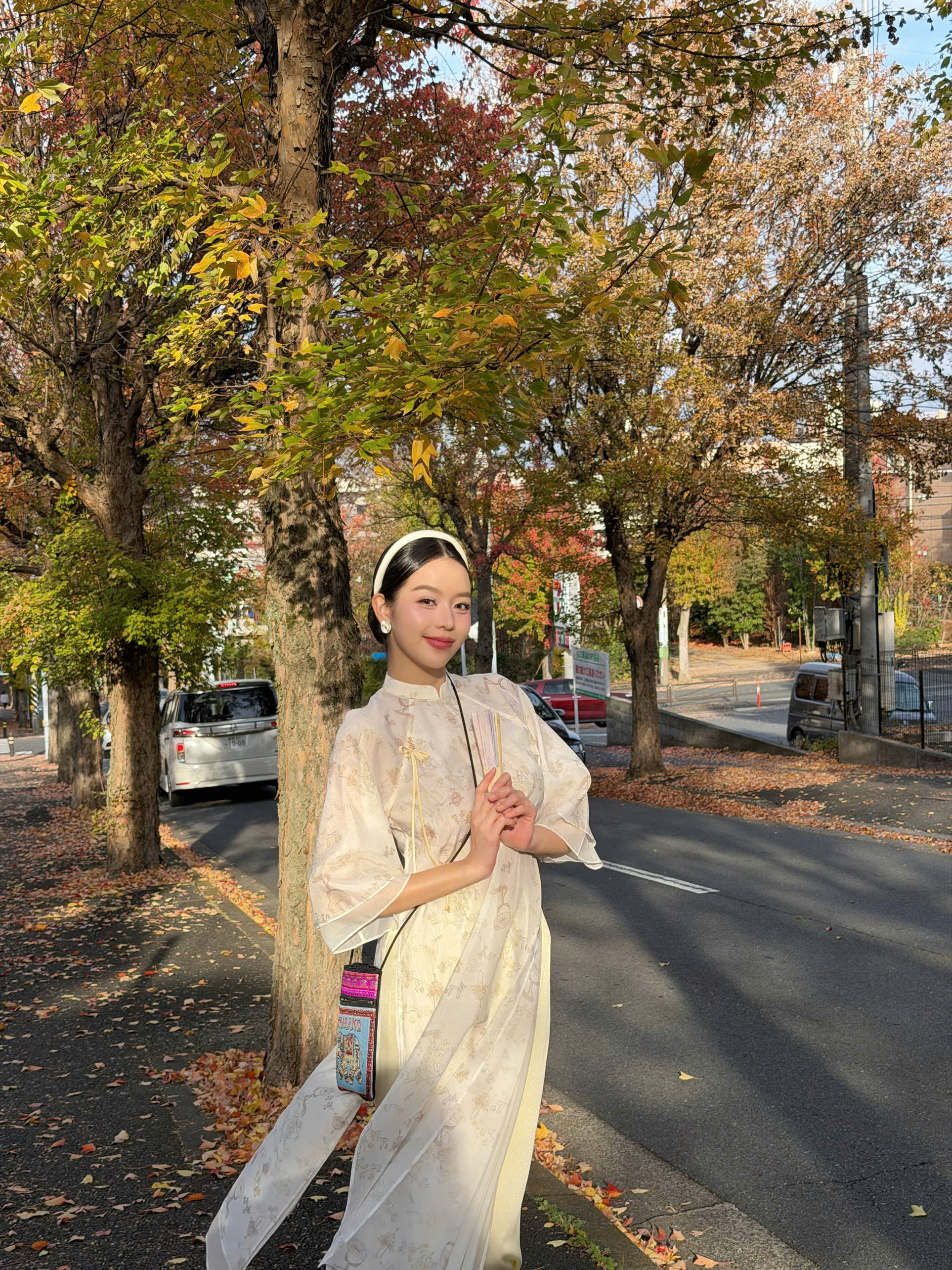 Bat-Mi-Nhung-Mau-Ao-Dai-Chan-Ai-Duoc-Cac-Hoa-A-Hau-Va-Dau-Hao-Mon-San-Don-Nhiet-Tinh-Tet-2026_z7260744632989_f5410c01b9c89ab88afc45ecf5eff5df.jpg