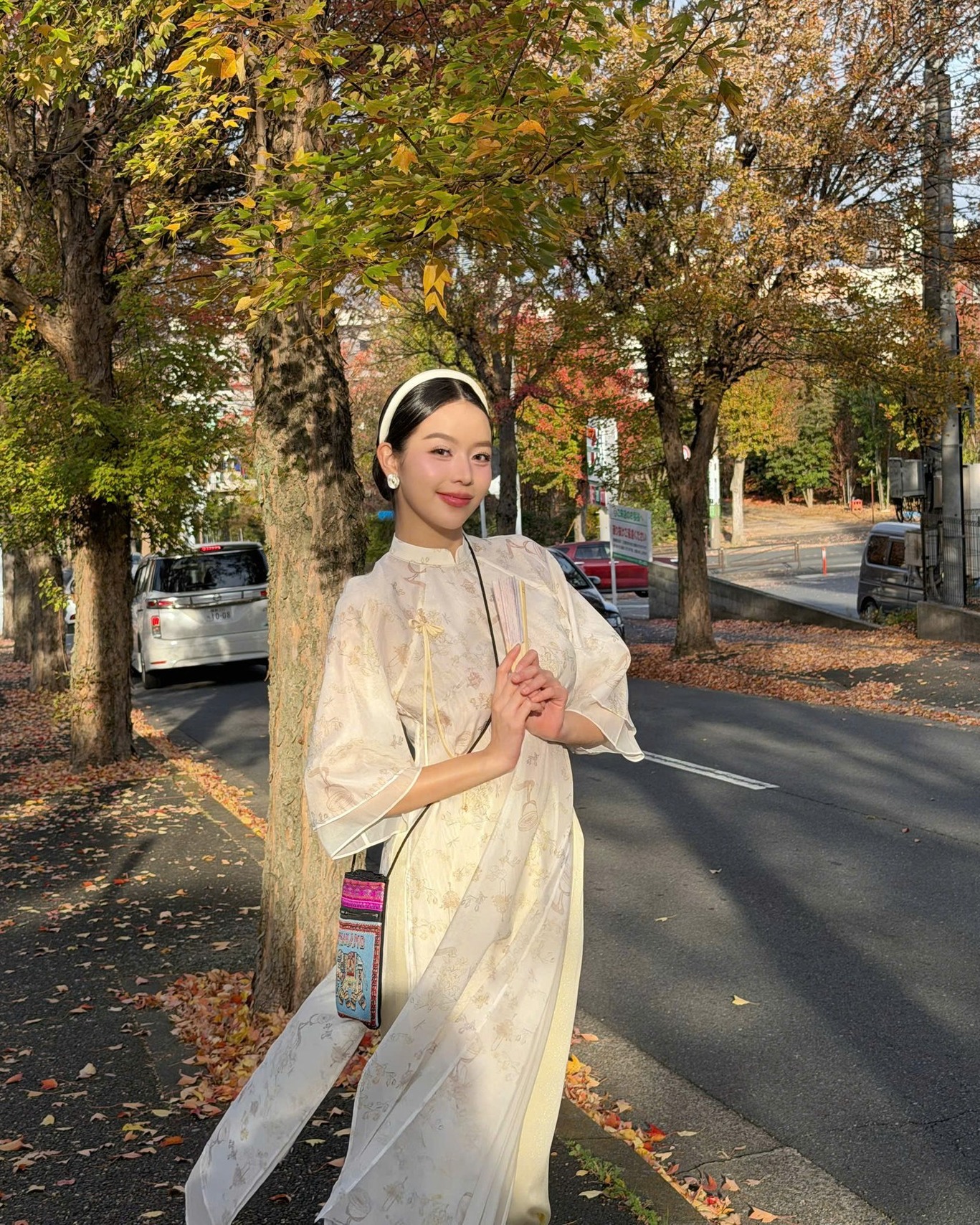 Goi-y-5-mau-ao-dai-Tet-2026-duoc-cac-hoa-a-hau-va-dien-vien-uu-ai-lua-chon-1.jpg