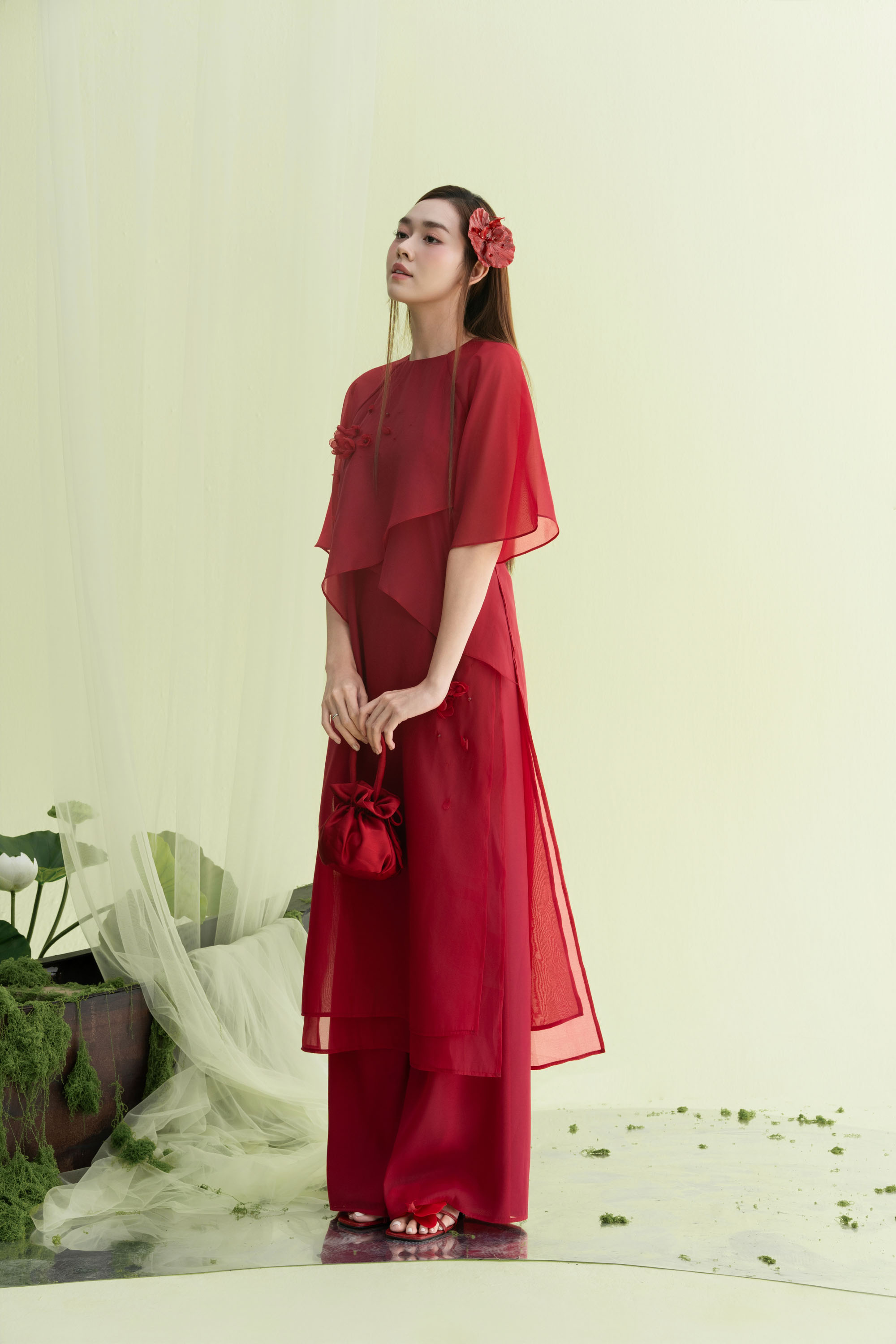 Goi-y-5-mau-ao-dai-Tet-2026-duoc-cac-hoa-a-hau-va-dien-vien-uu-ai-lua-chon.jpg