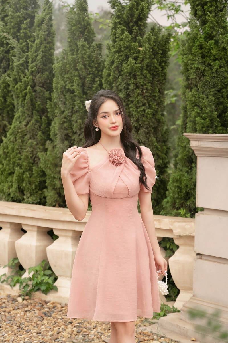 Váy yếm Hàn Quốc ngọt ngào cho ngày mới tràn đầy năng lượng | IVY moda