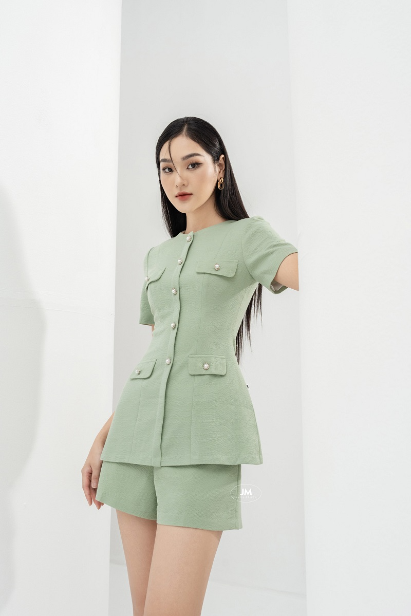 Top 9+ mẫu đồng phục công sở nữ đẹp, thời trang cao cấp 2024