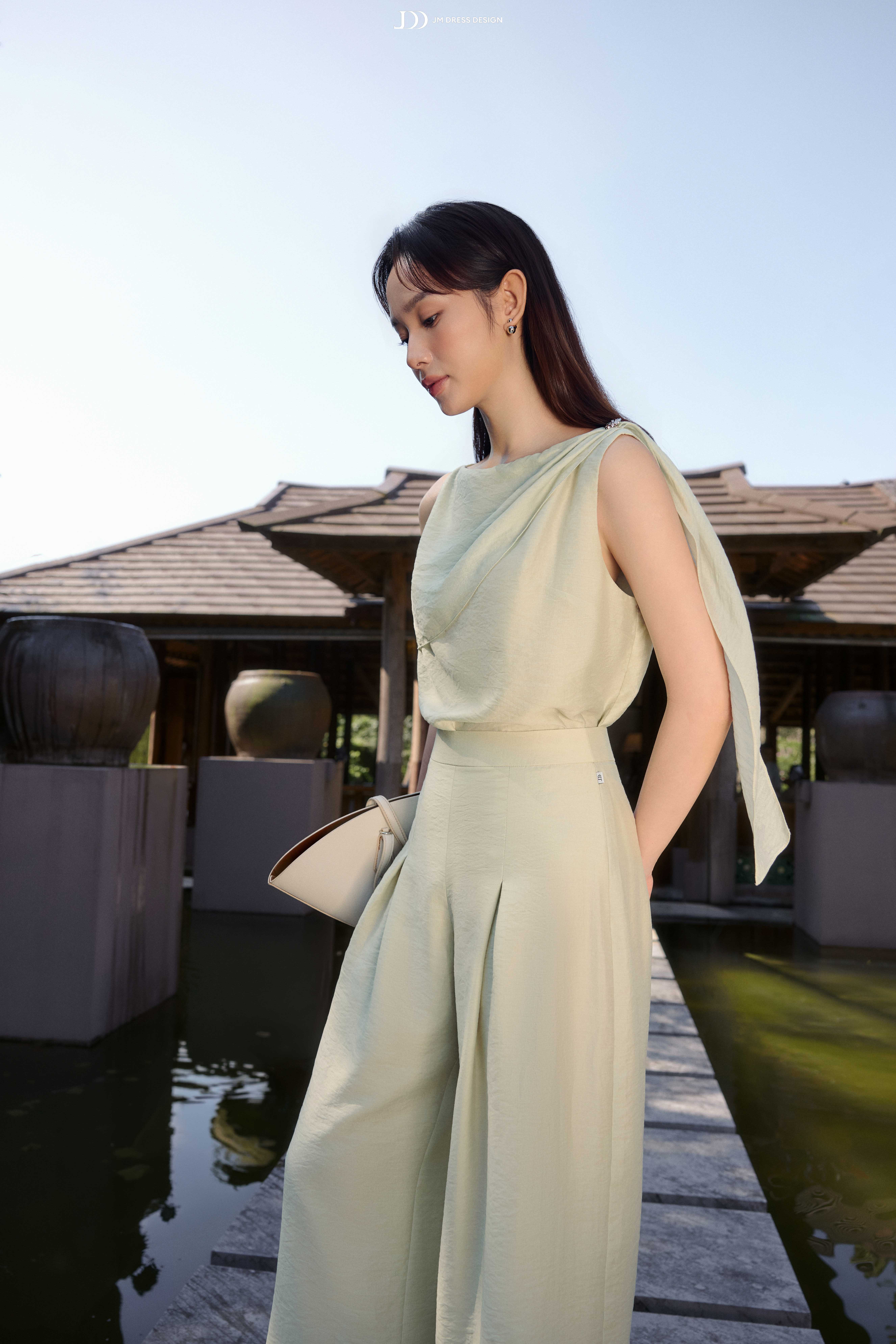 Áo Resort dáng suông vắt khăn lệch