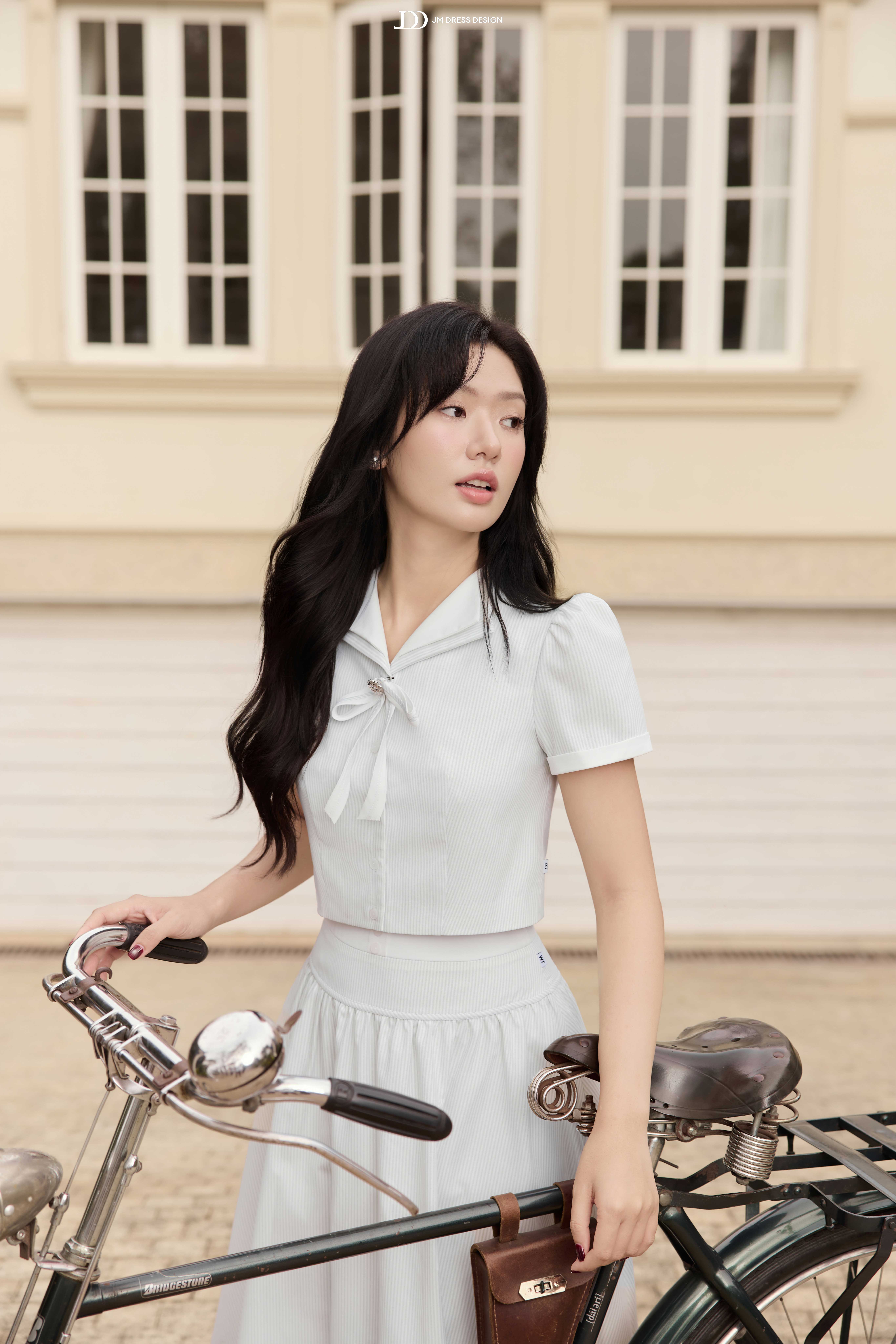 Áo Xuân Hè dáng croptop