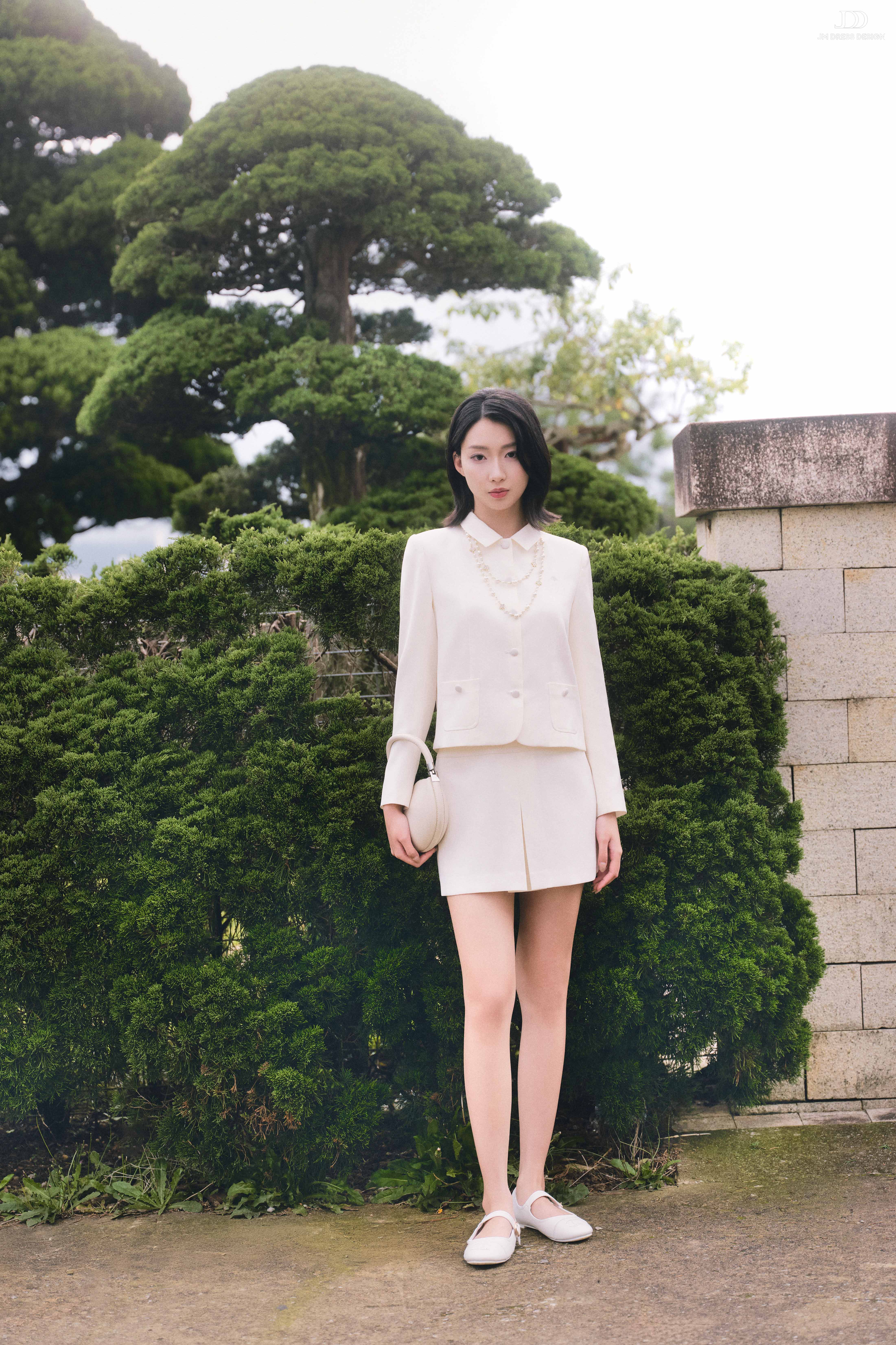 Áo blazer dáng suông cổ đức 2 túi ốp