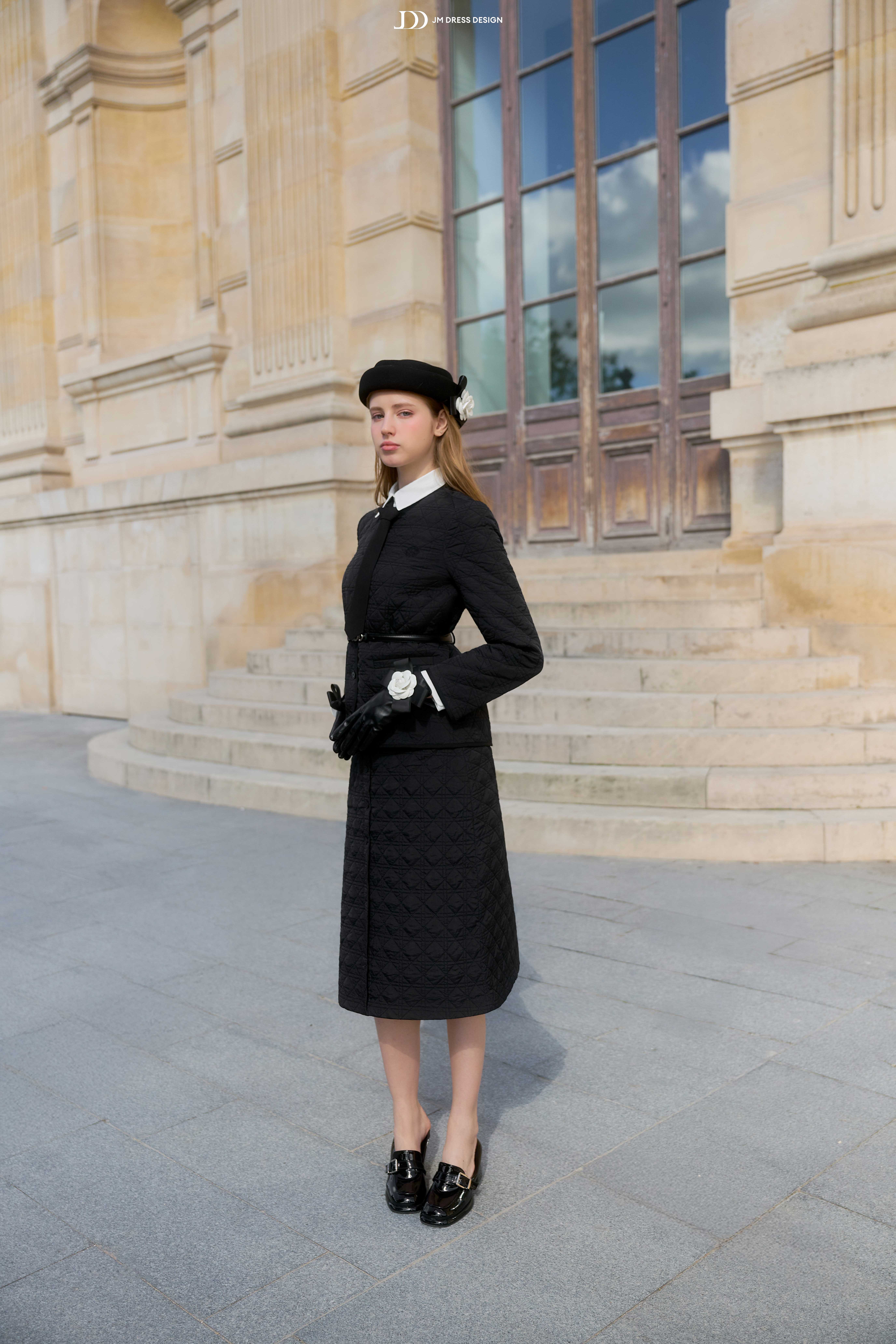 Áo dáng suông cổ tròn thắt đai