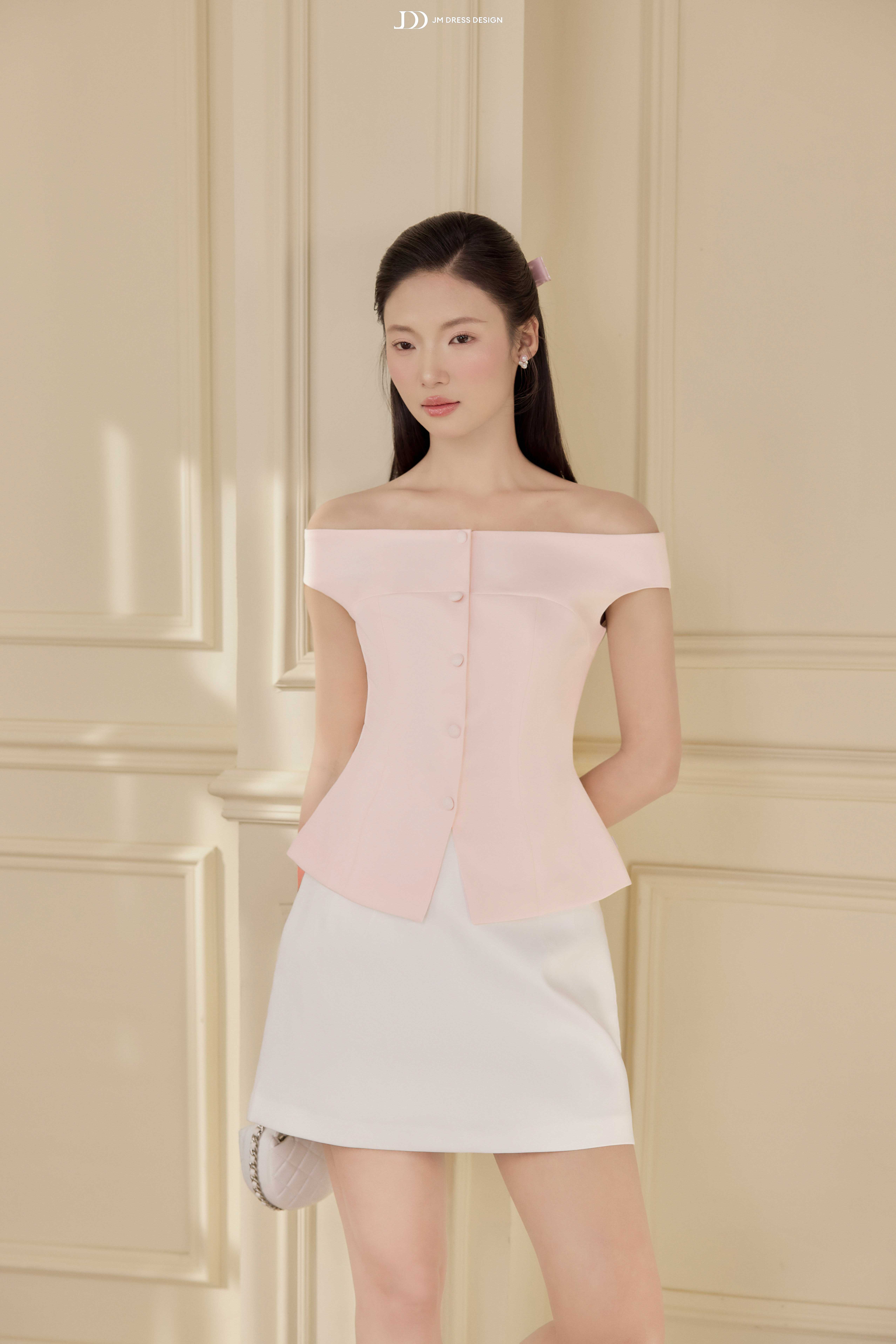 Áo kiểu trễ vai 1 hàng cúc