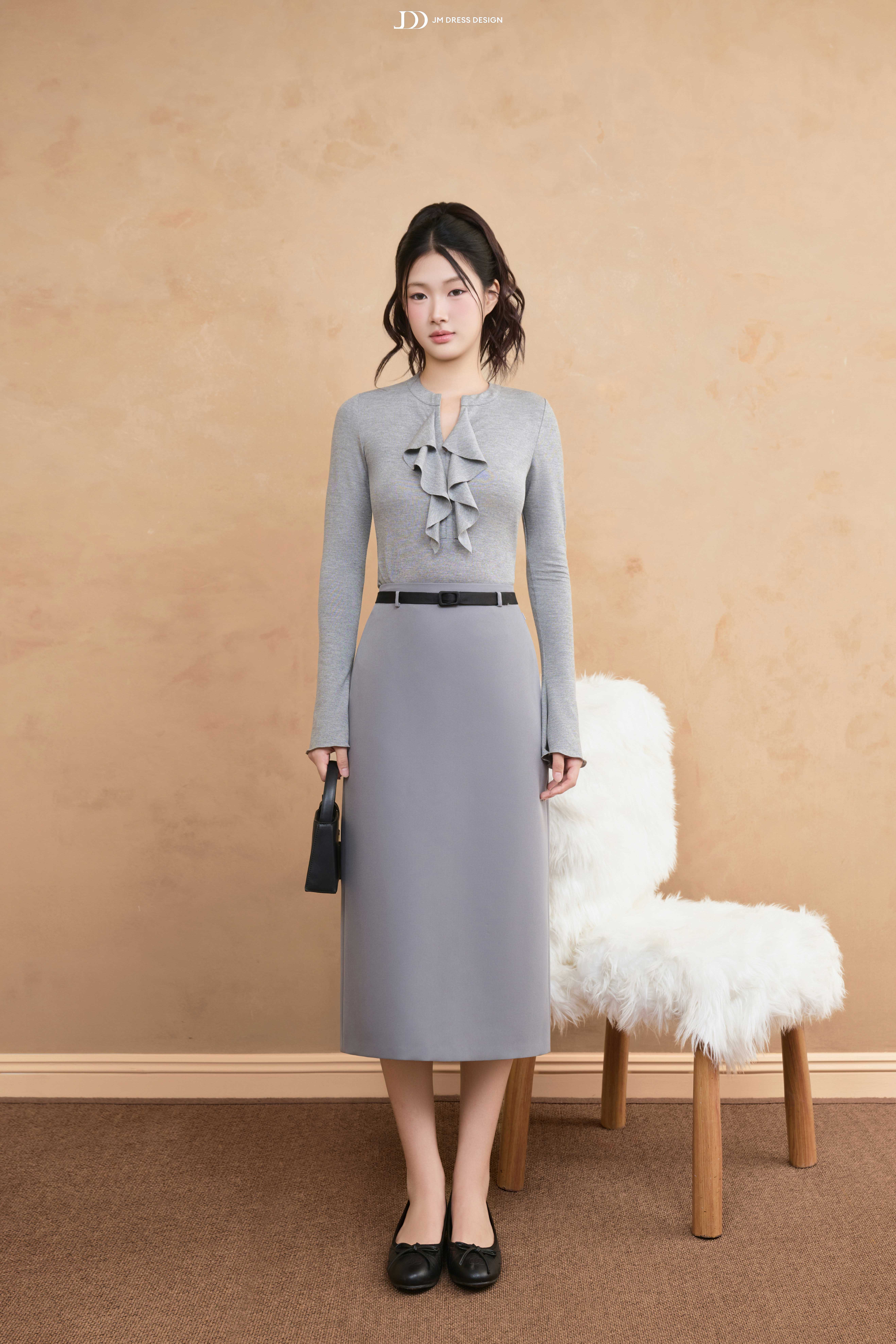 Áo len cổ bèo tay loe