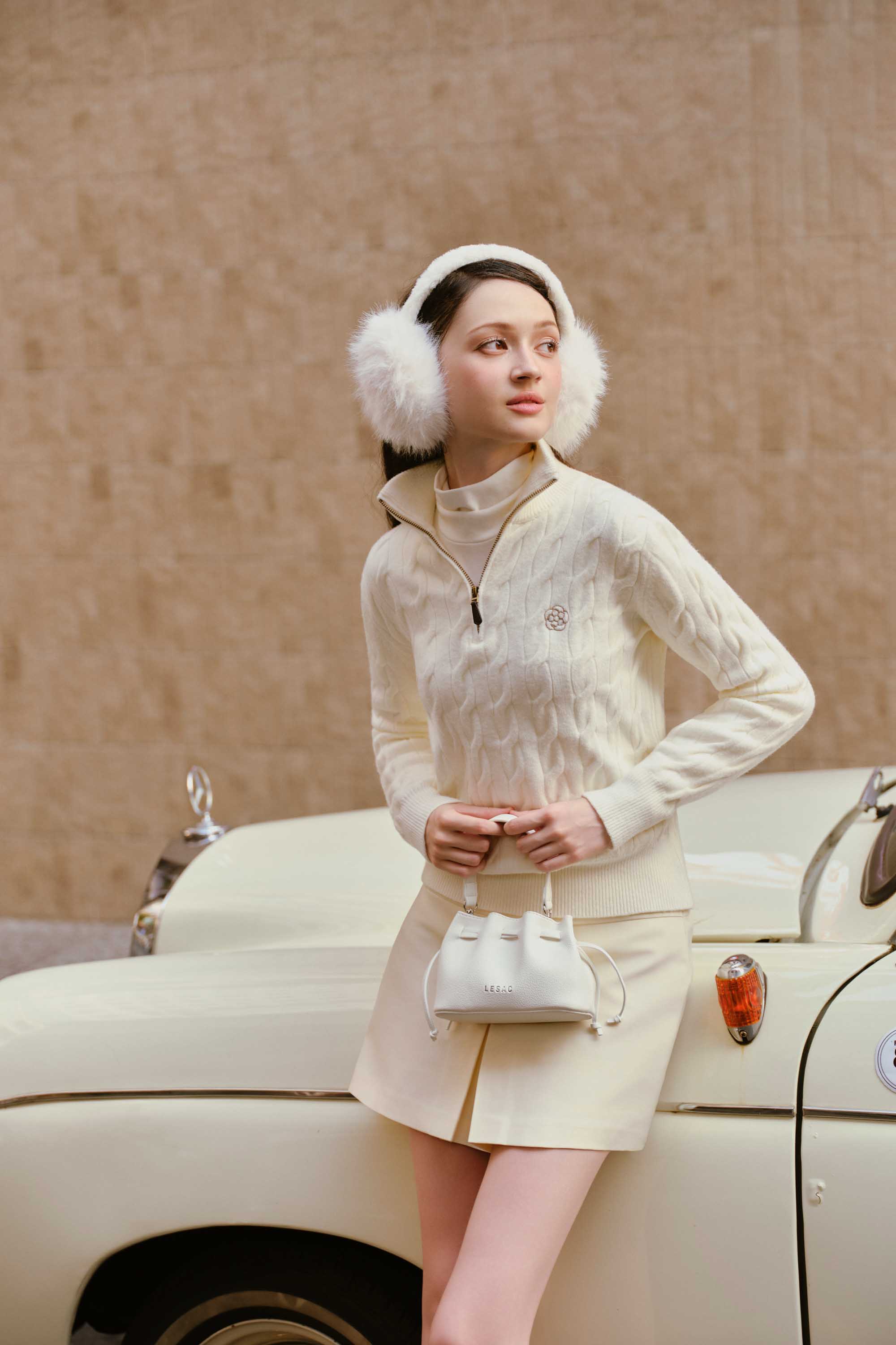 Áo len suông có khoá kéo