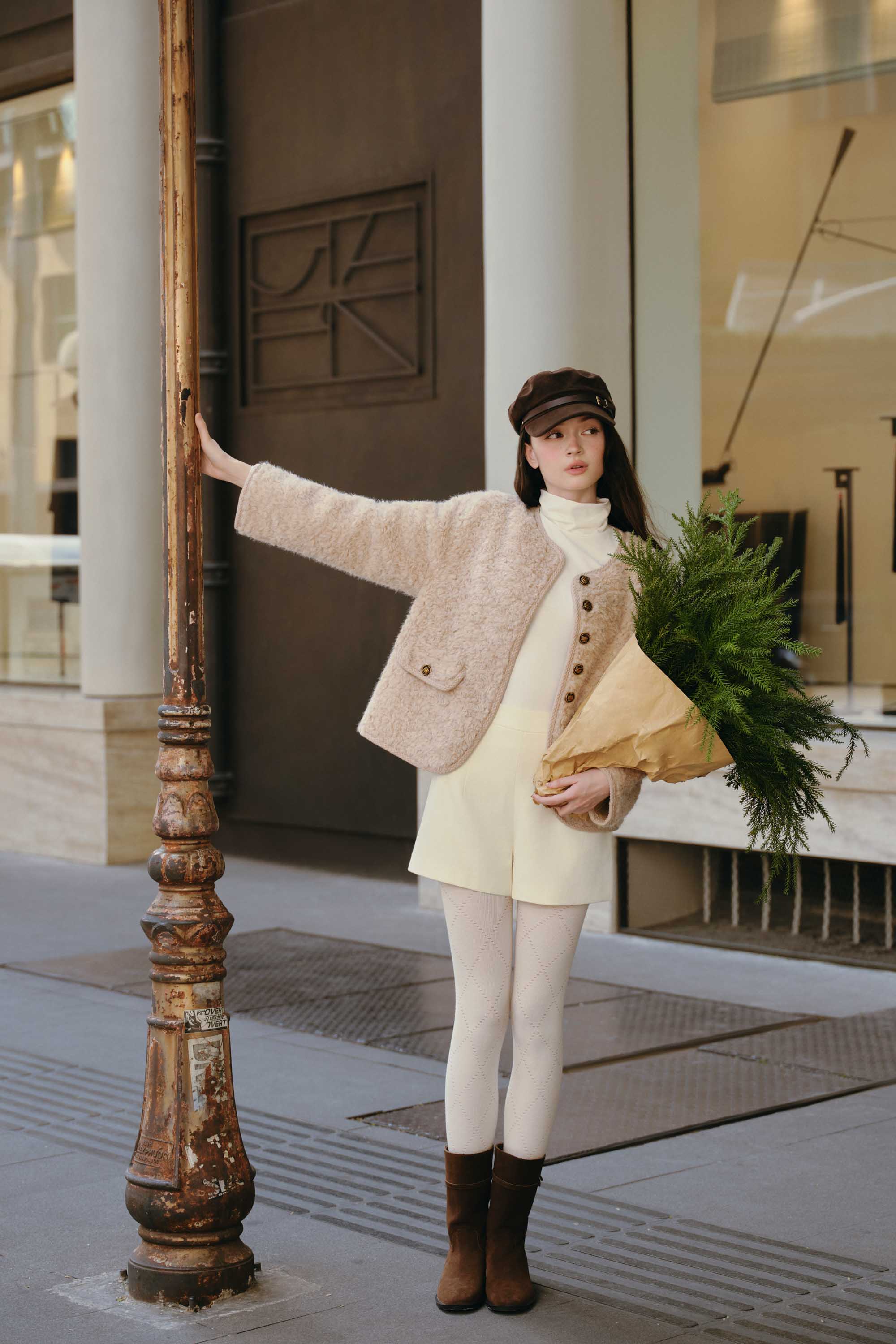 Áo lông cổ tròn 2 nắp túi