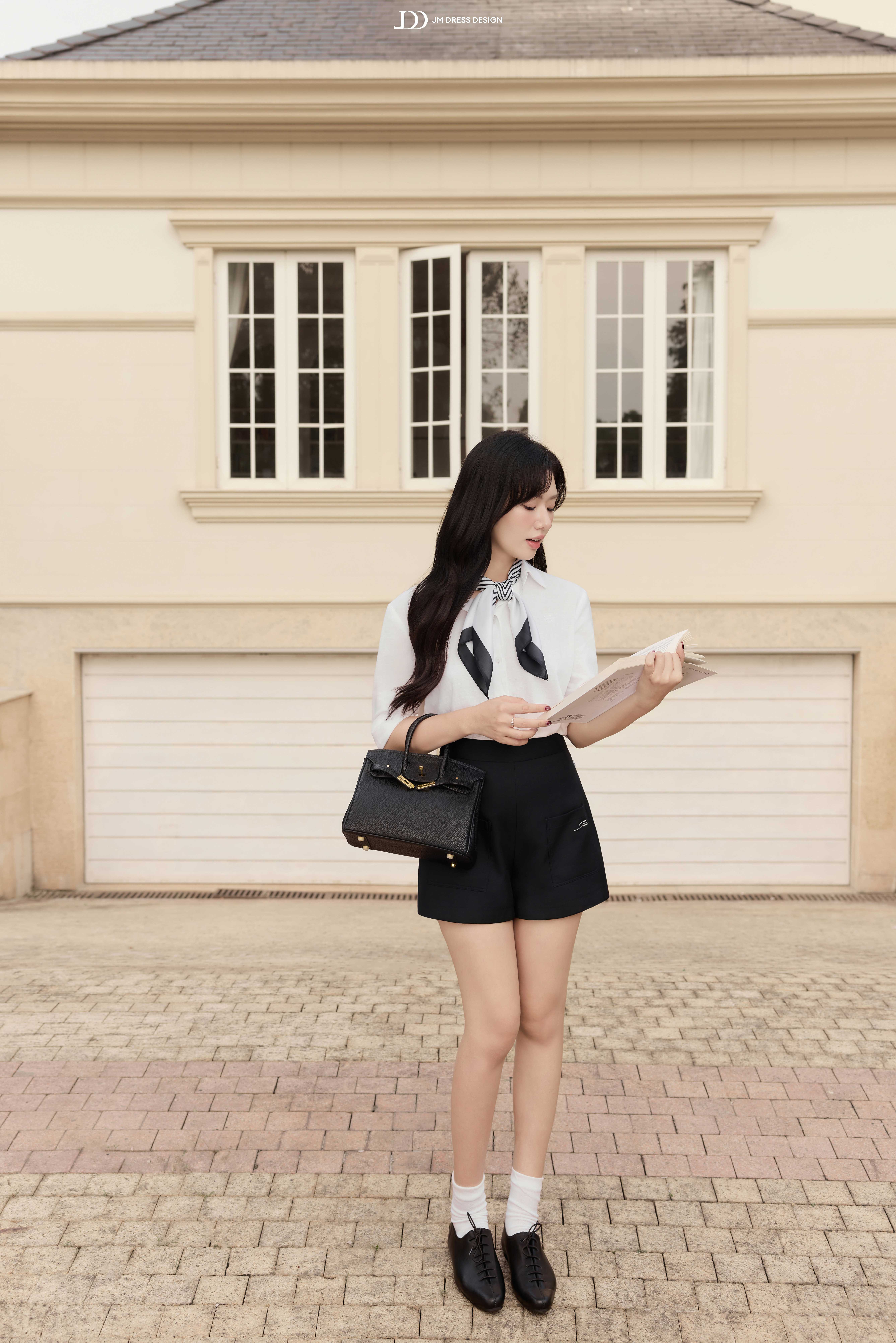 Áo sơ mi linen dáng suông vừa