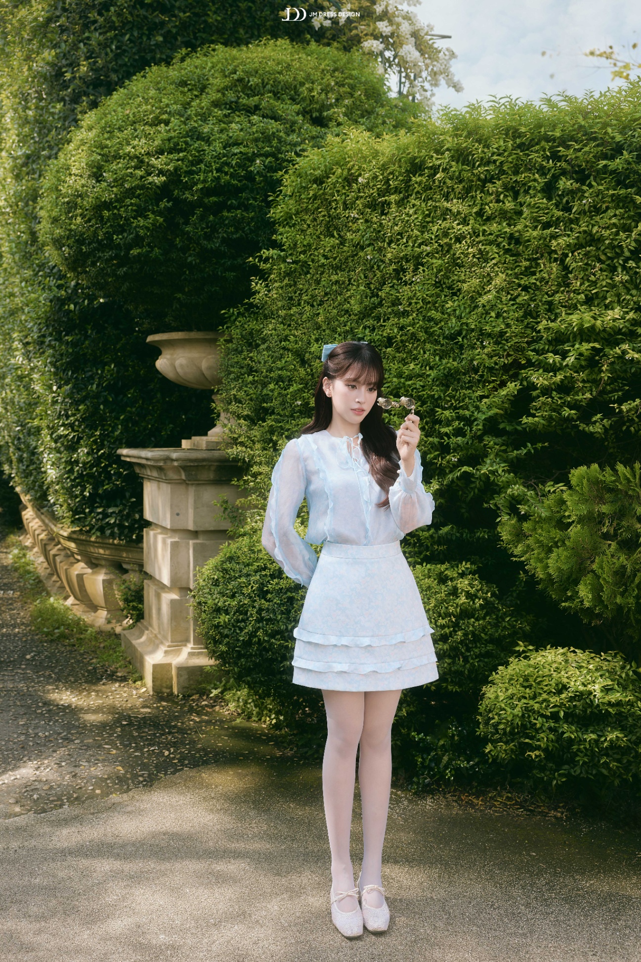 Áo xuân hè cổ tròn phối bèo dọc