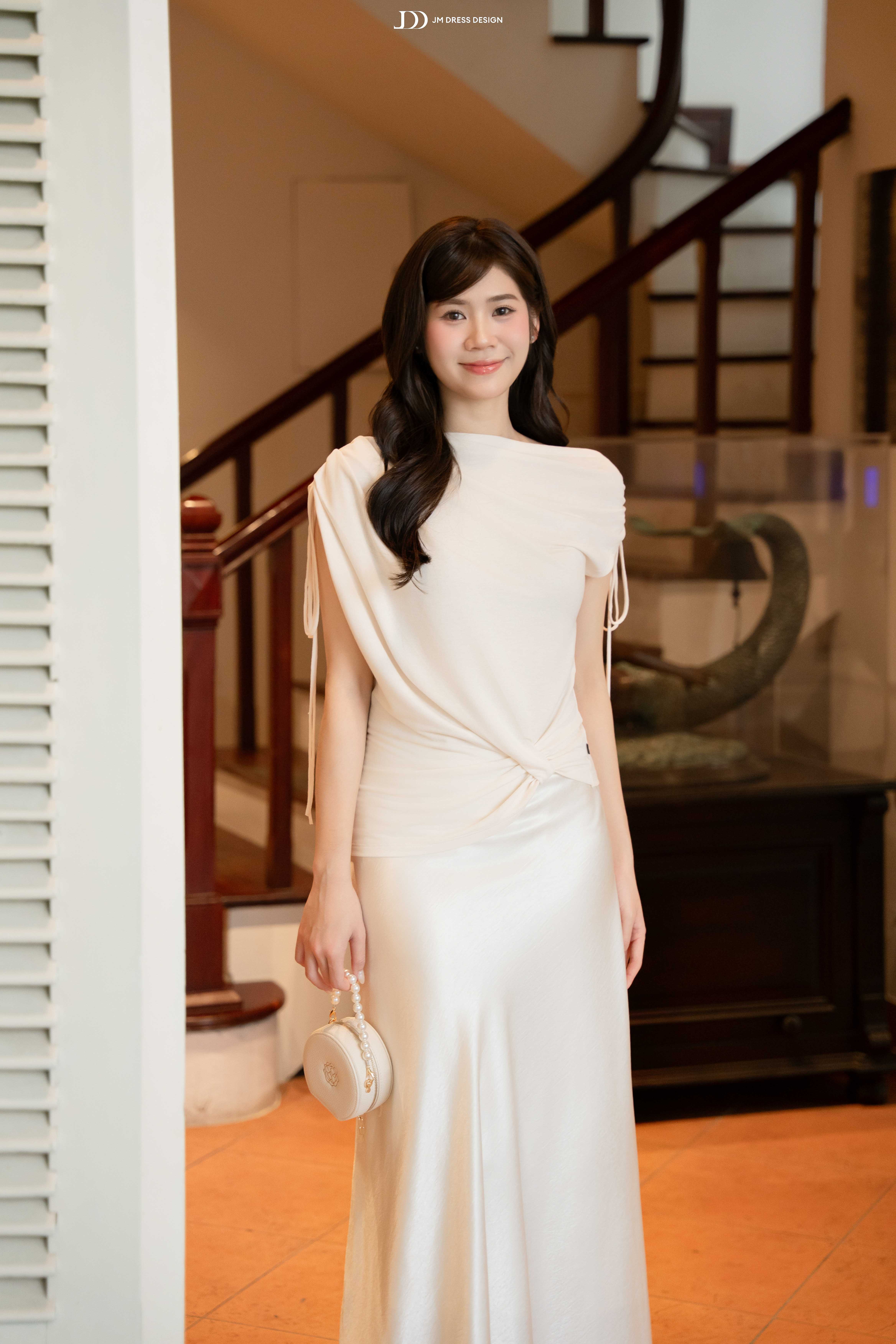 Áo xuân hè rút dây tay và vai