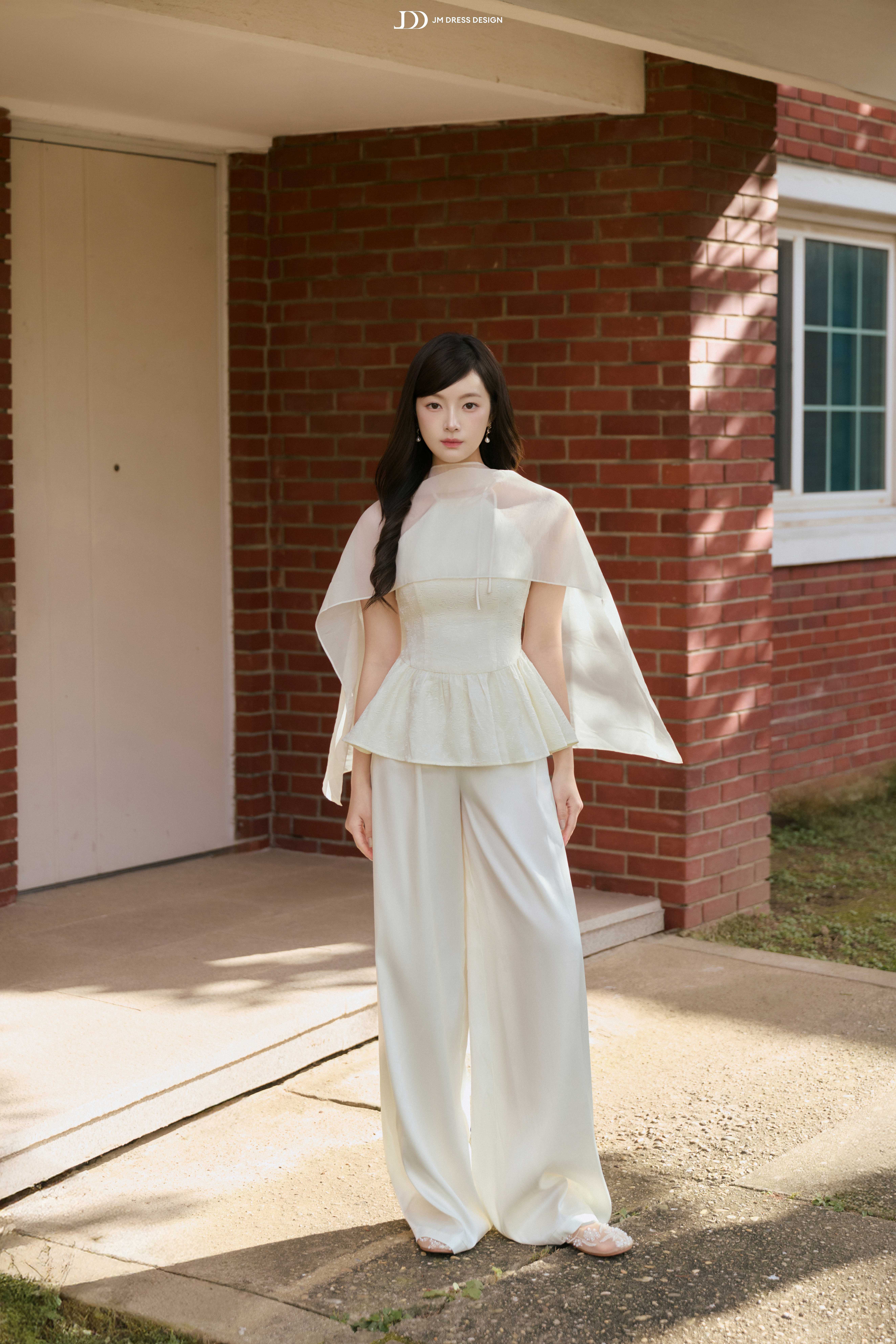 Áo yếm nhún chân đuôi cá