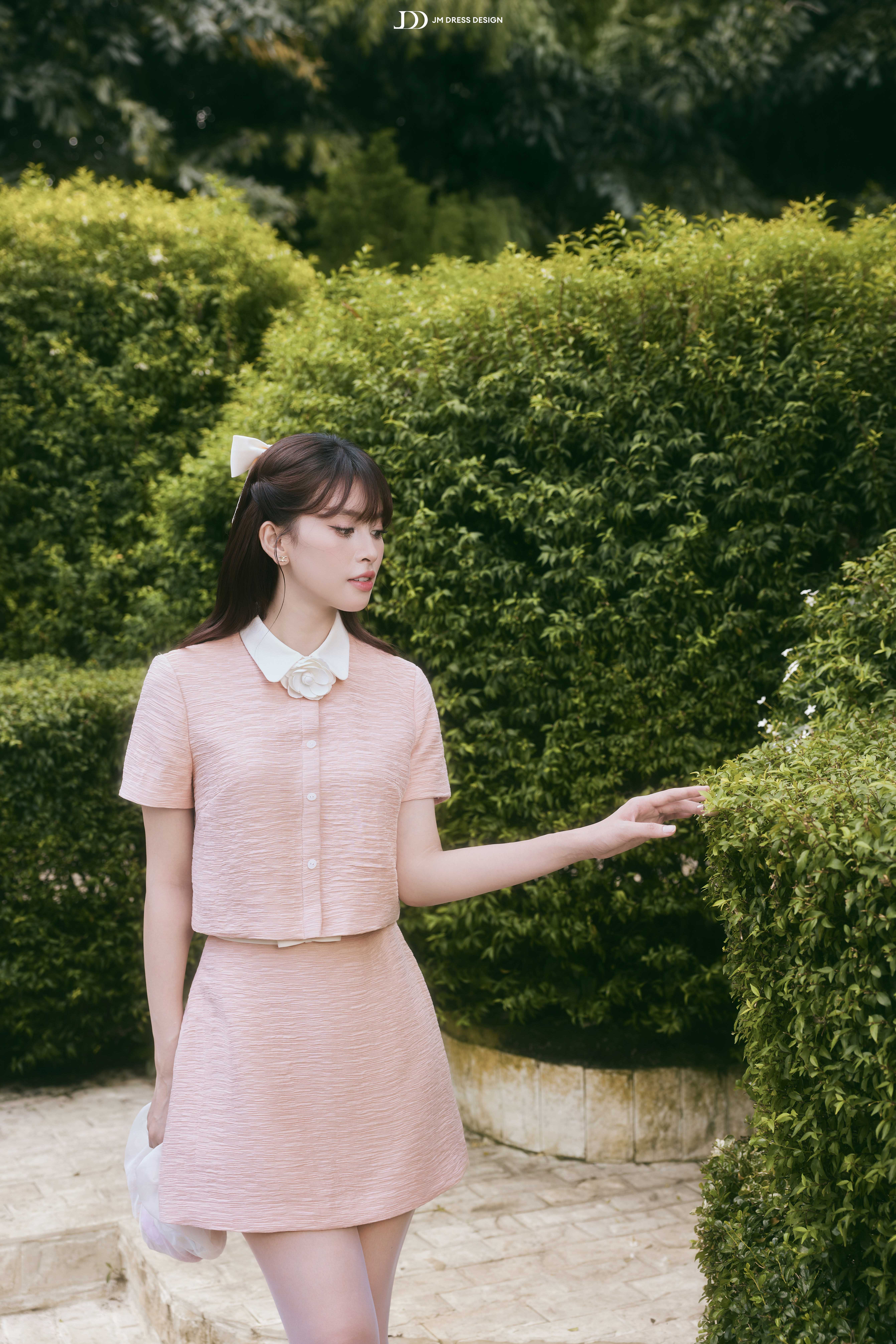 Chân váy xuân hè dáng ngắn nơ đai