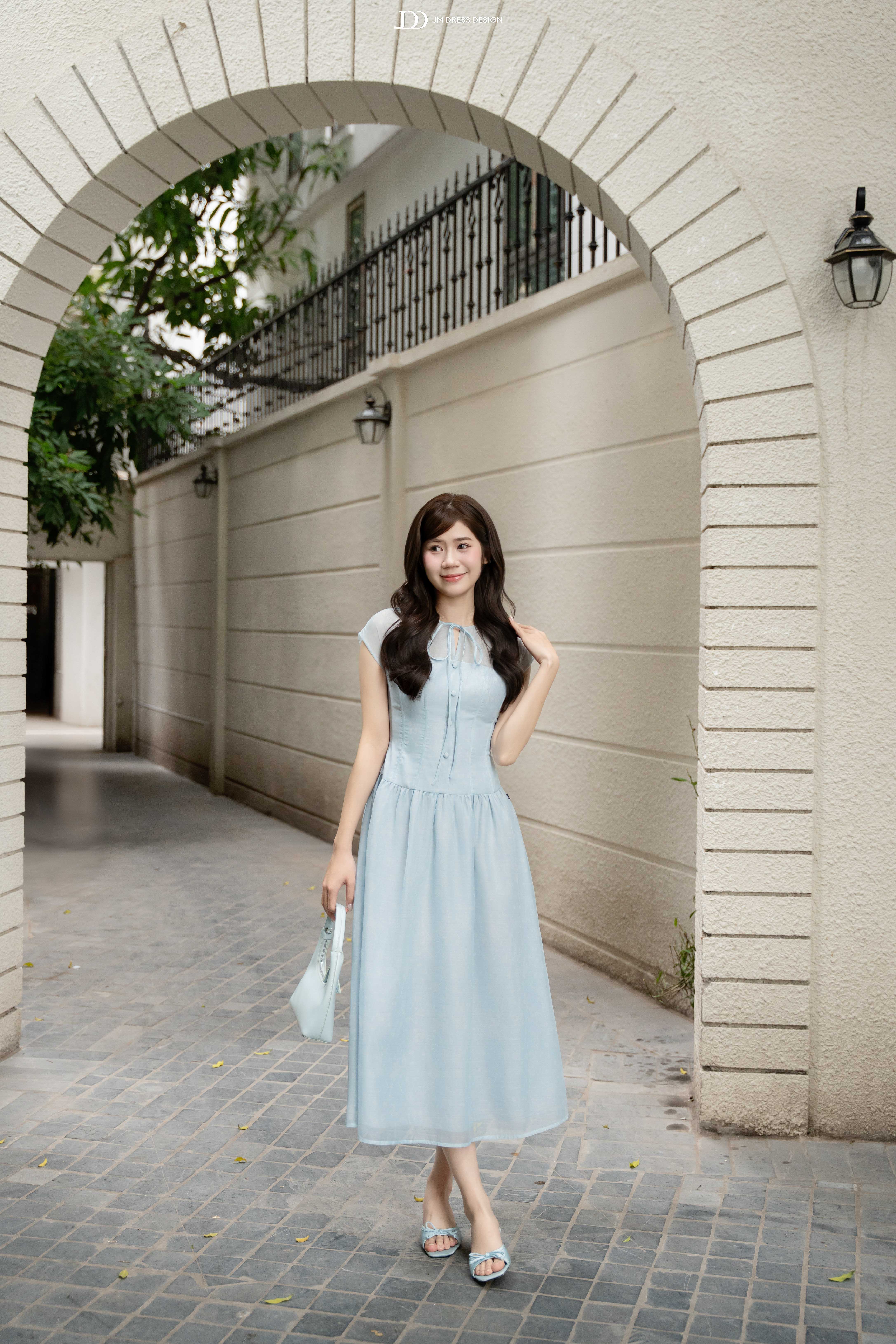 Đầm Xuân Hè cổ tròn vai chờm, chân nhún