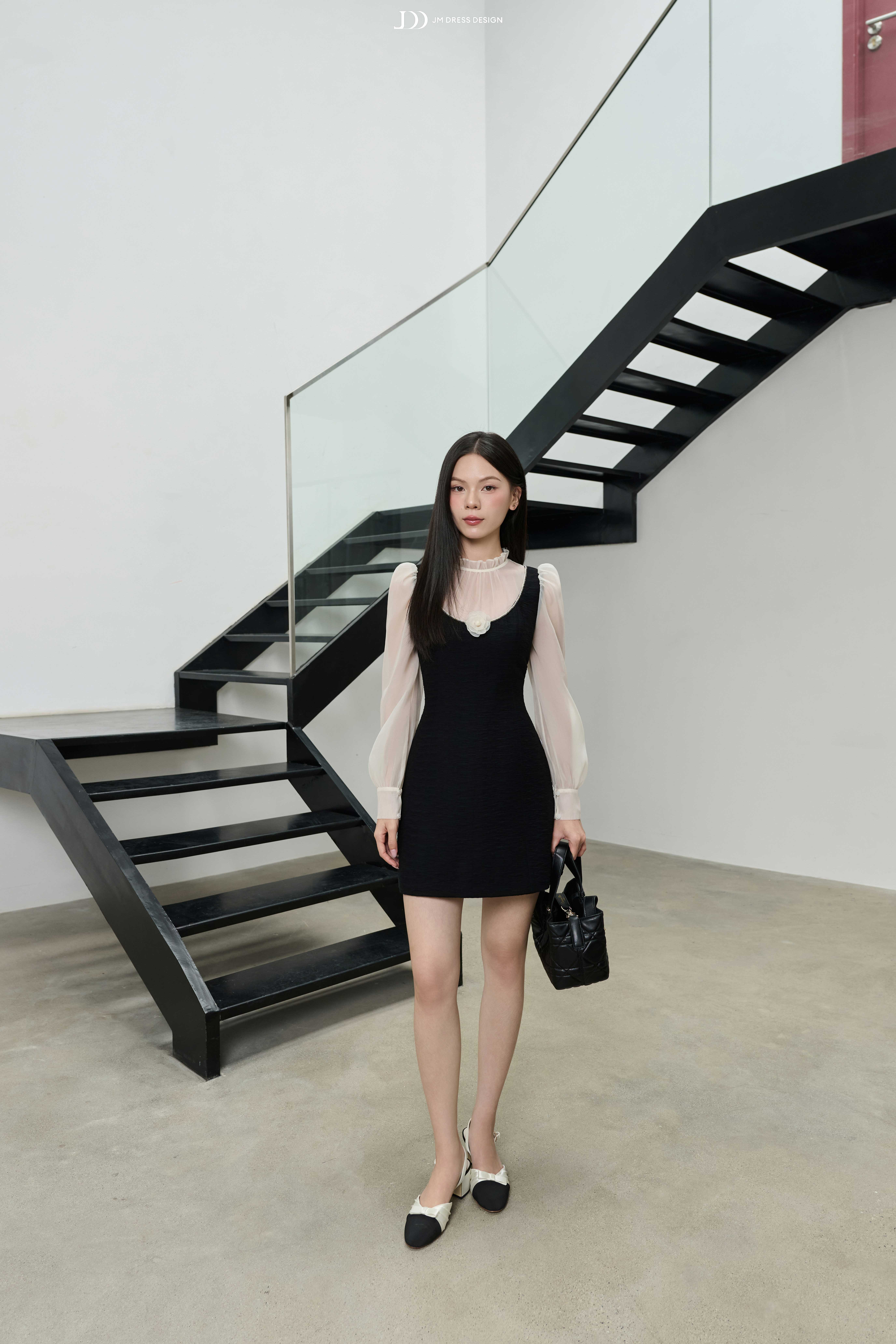 Đầm cổ U phối tơ nhún cổ, chân A