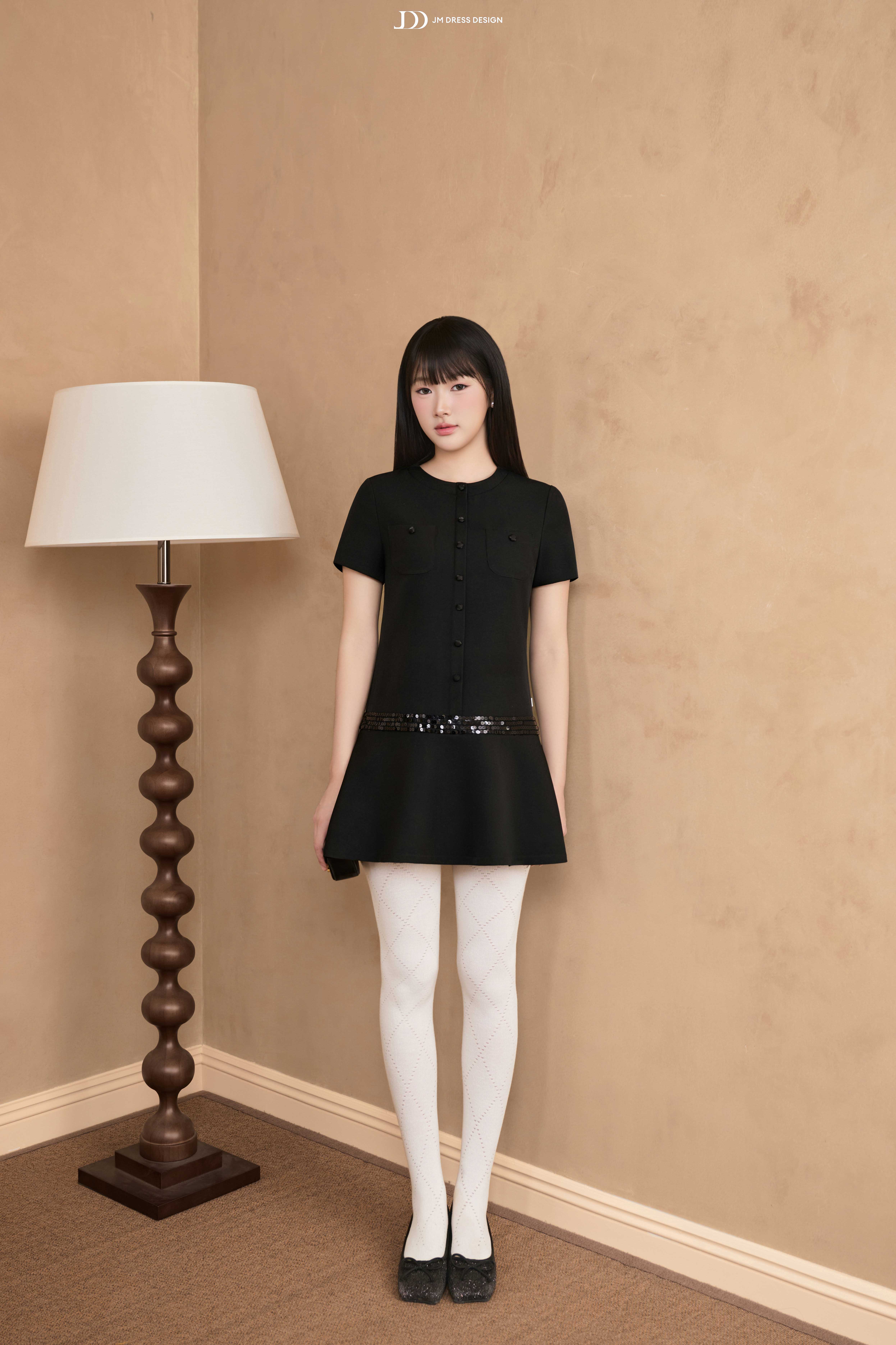 Đầm cổ tròn túi ốp phối kim sa