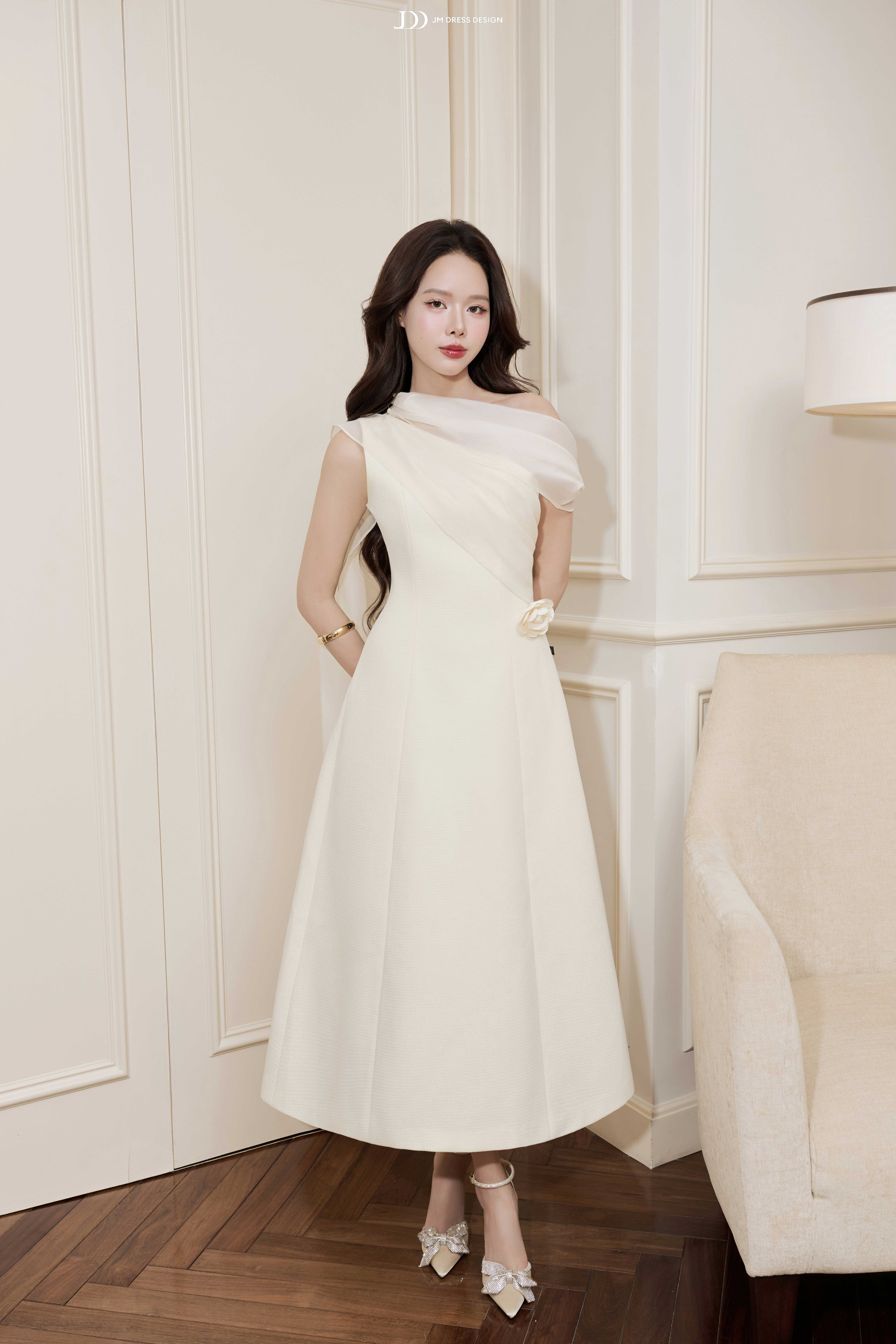 Đầm đổ phối tơ bung ngực