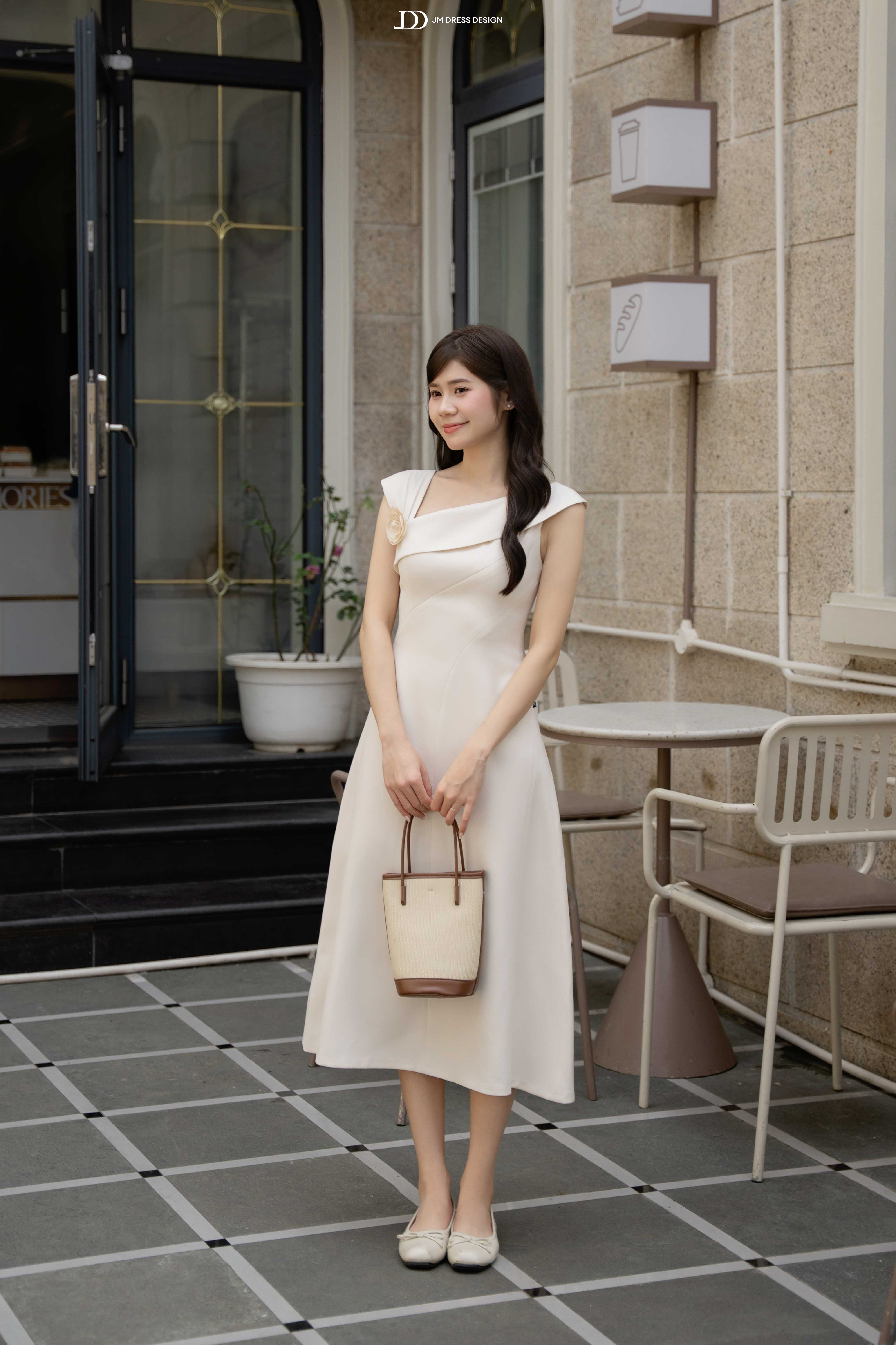 Đầm xuân hè bổ chéo thân, cổ chéo