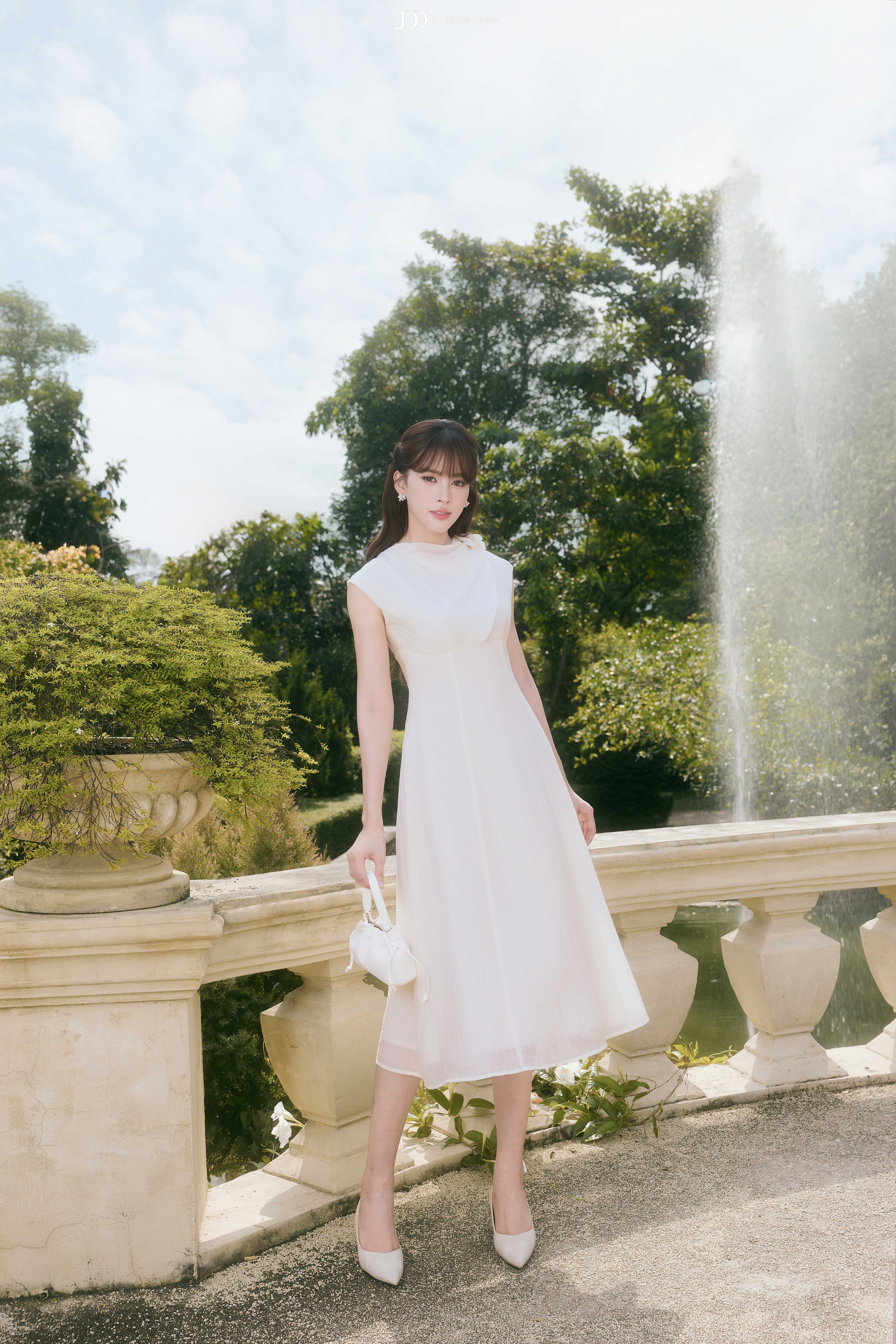 Đầm xuân hè vắt tà cổ tùng đổ