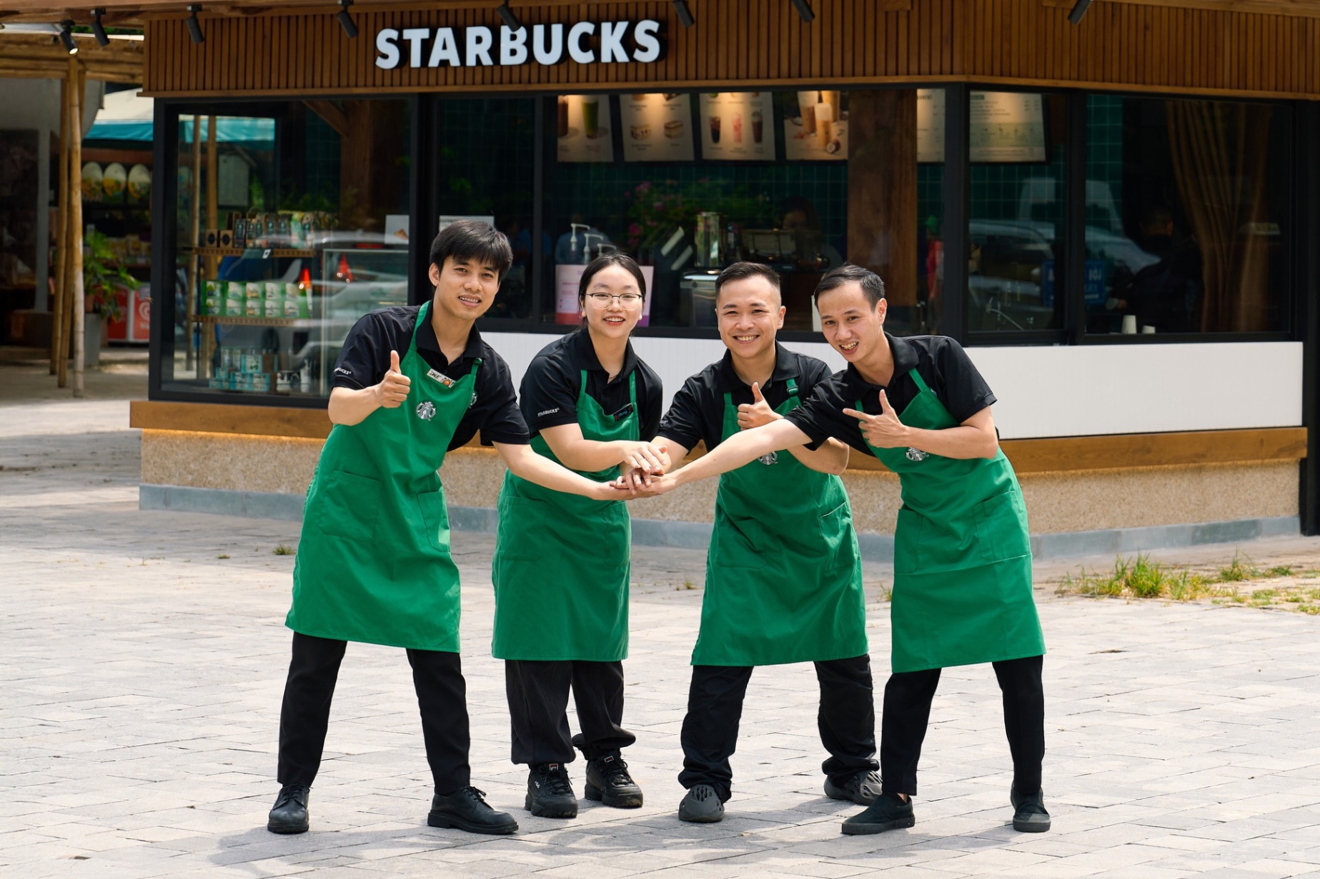 Starbucks Việt Nam chính thức mở cửa hàng tại Tràng An, Ninh Bình: Nâng tầm trải nghiệm du lịch