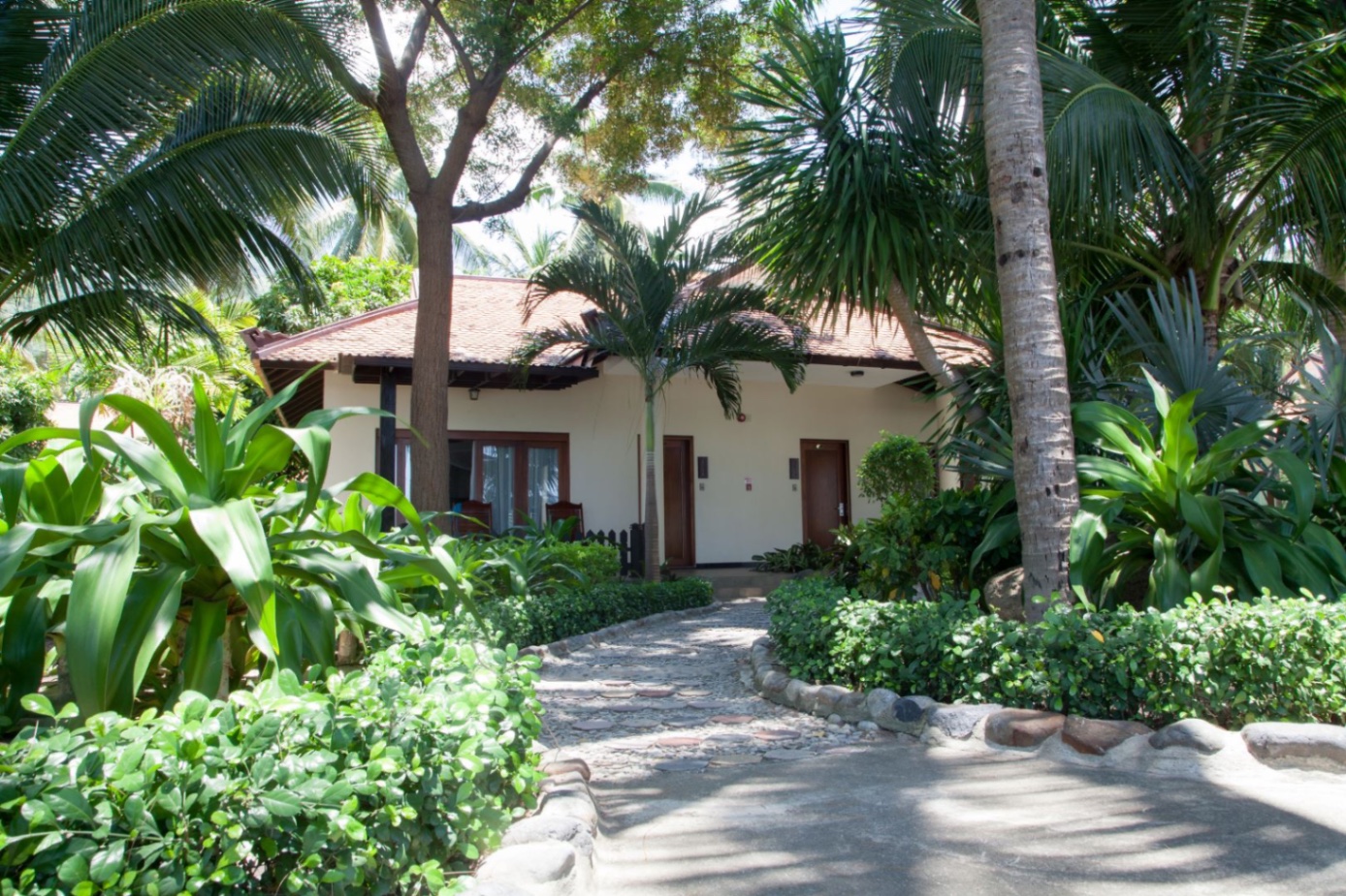 Diamond Bay Resort & Spa