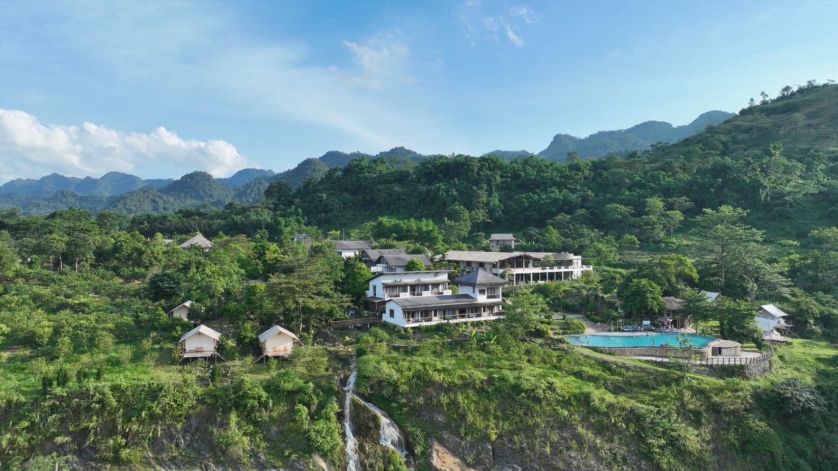 Ba Khan Village Resort