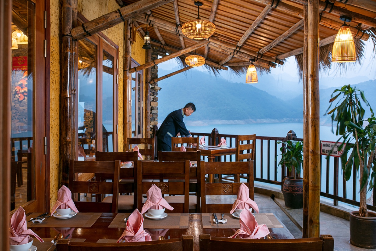 Mai Chau Hideaway Lake Resort