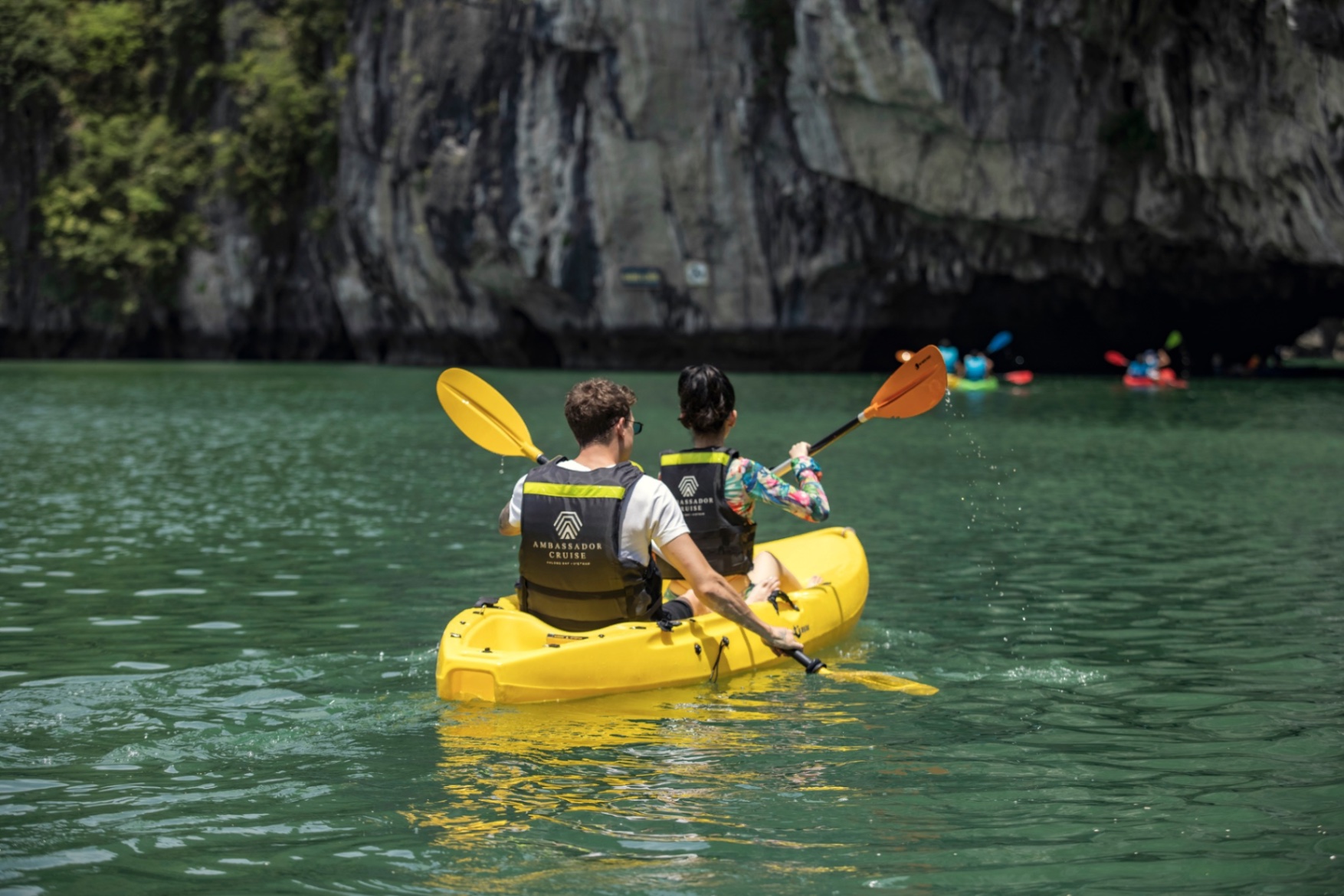 Tour Du thuyền Ambassador thăm vịnh Hạ Long 1 ngày