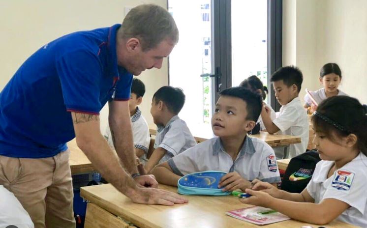 Lớp học song ngữ toán - tiếng anh cho học sinh cấp 1 tại khu vực Tây Hồ