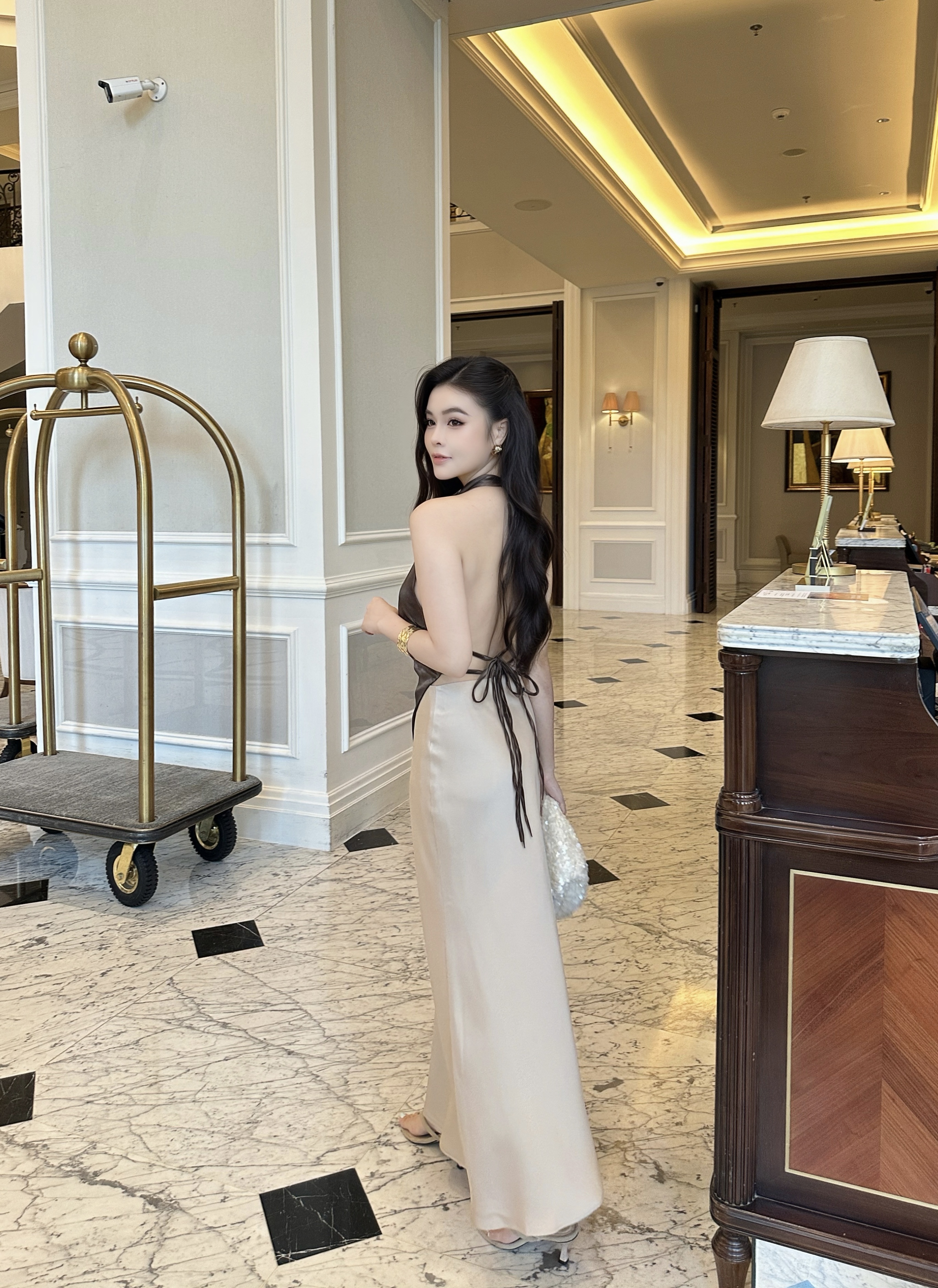 Áo lụa cổ yếm VẠT CHÉO hở lưng AK034-2608LAT