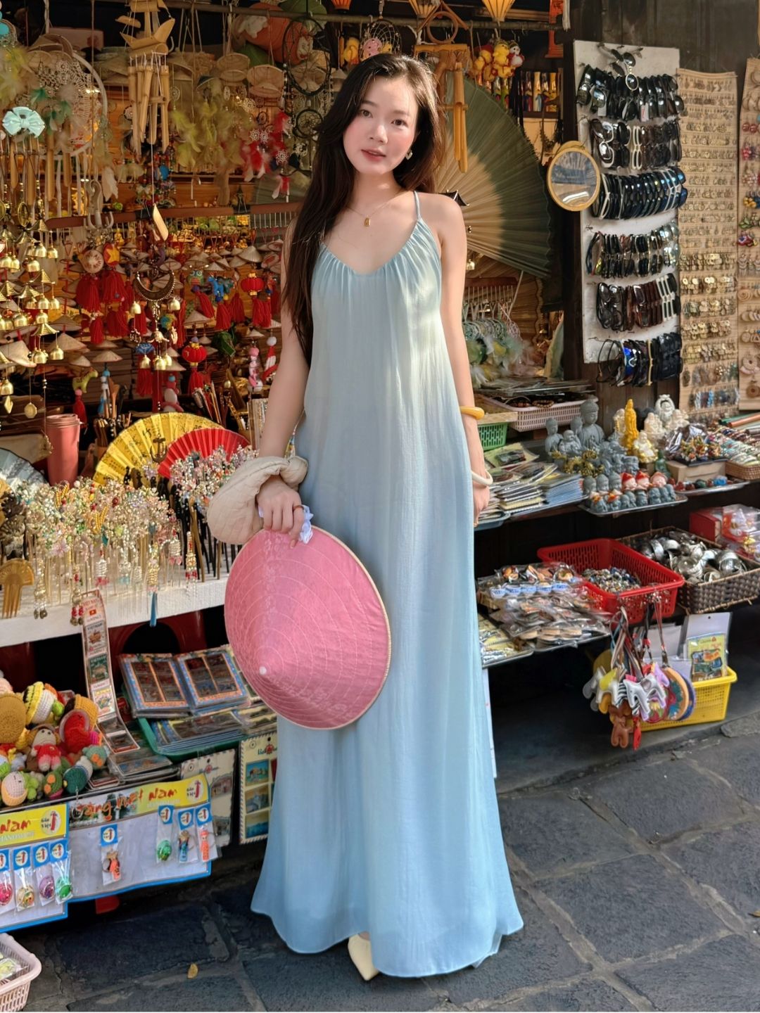 Đầm Maxi Tơ Cổ V Phom Rộng La Boutique SS2026