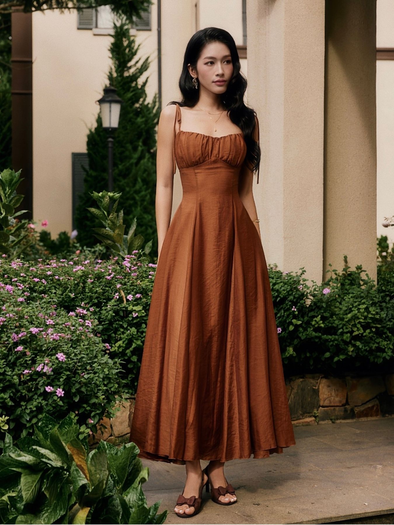 Đầm tơ hai dây nhún ngực dáng dài La Boutique DD009-2608LAT