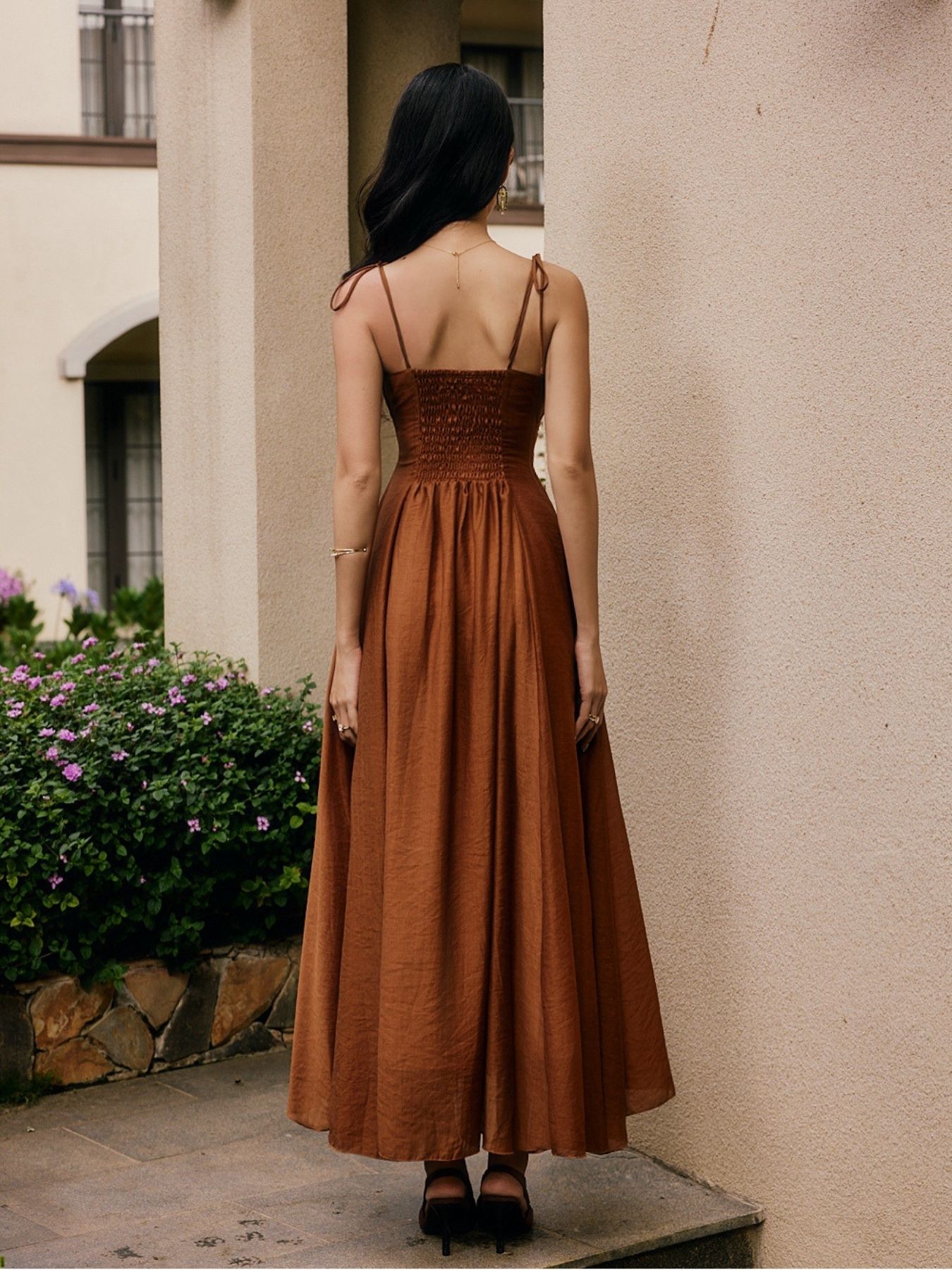 Đầm tơ hai dây nhún ngực dáng dài La Boutique DD009-2608LAT