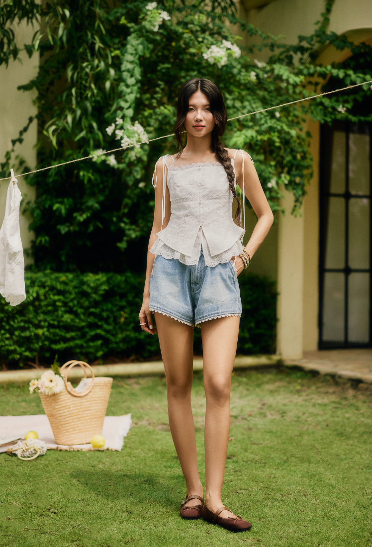 Quần short jeans phối ren chất denim dày dặn La Boutique SS26 - QN003-2605LAT