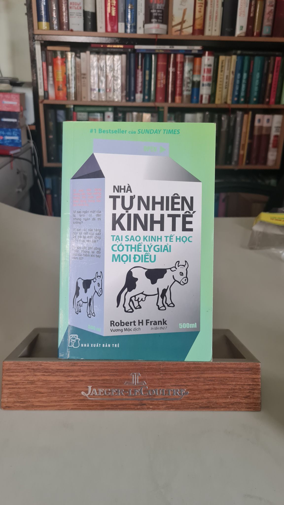 Nhà tự nhiên kinh tế tại sao kinh tế học có thể lý giải mọi điều - 2017- Robert H Frank [2001] Sách lưu kho mới 85% giấy xốp