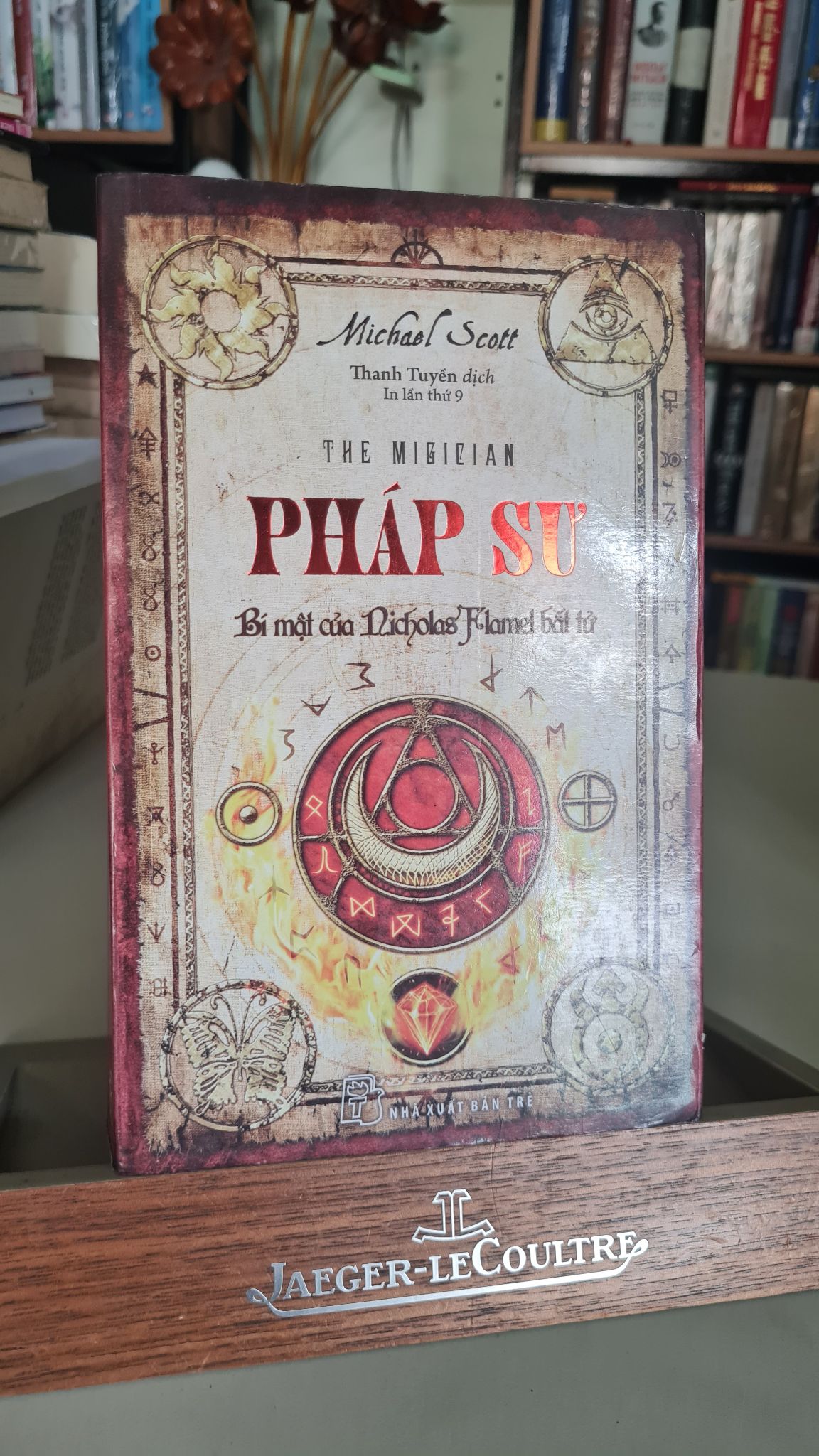 Pháp sư bí mật của Nicholasflamel bất tử-Sách lưu kho, giấy xốp, có ố- 2018- Michael Scott [2001] SÁCH VĂN HỌC