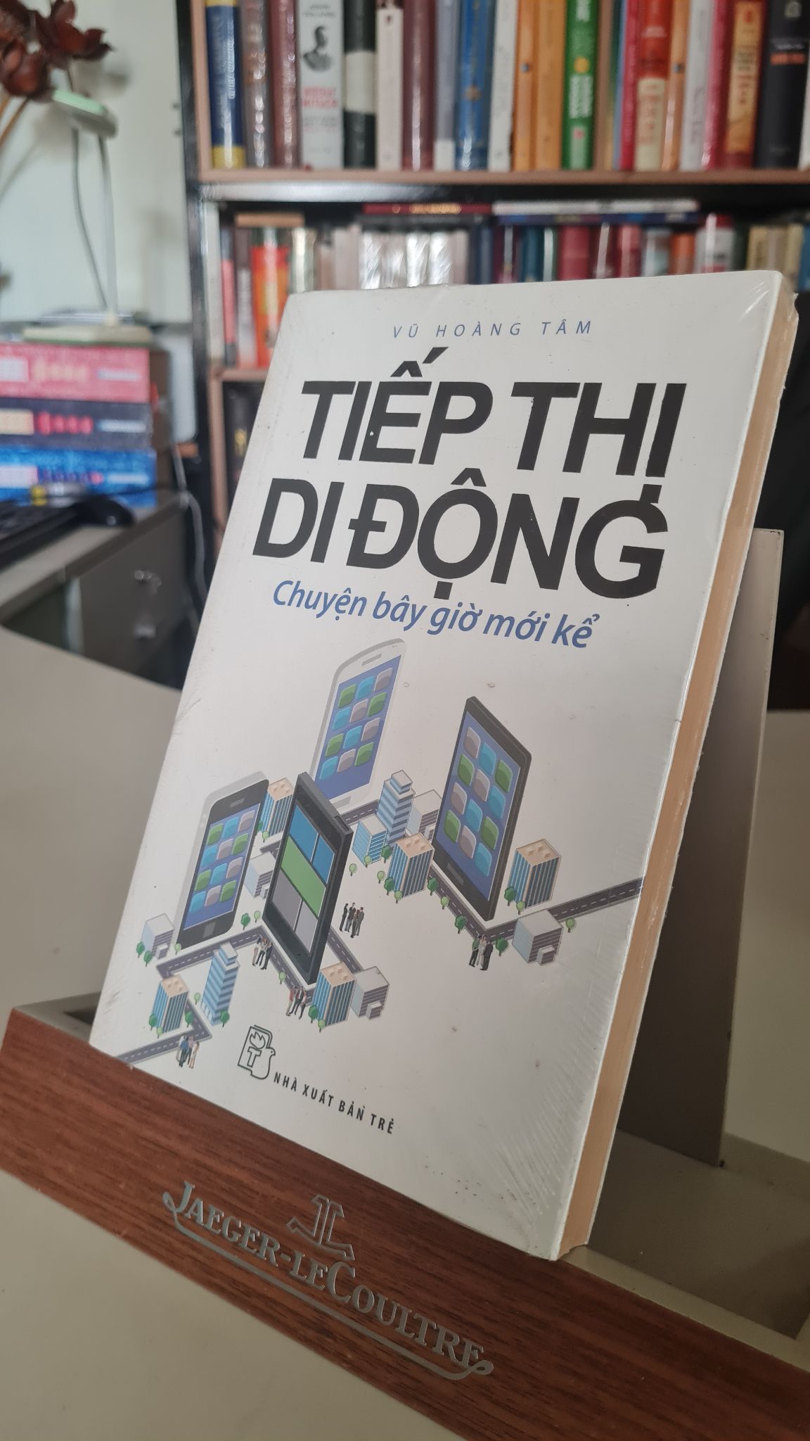 Tiếp thị di động chuyện bây giờ mới kể mới -Sách lưu kho còn seal,giấy xốp cạnh ngả màu vàng- Vũ Hoàng Tâm [2001] SÁCH MARKETING KINH DOANH