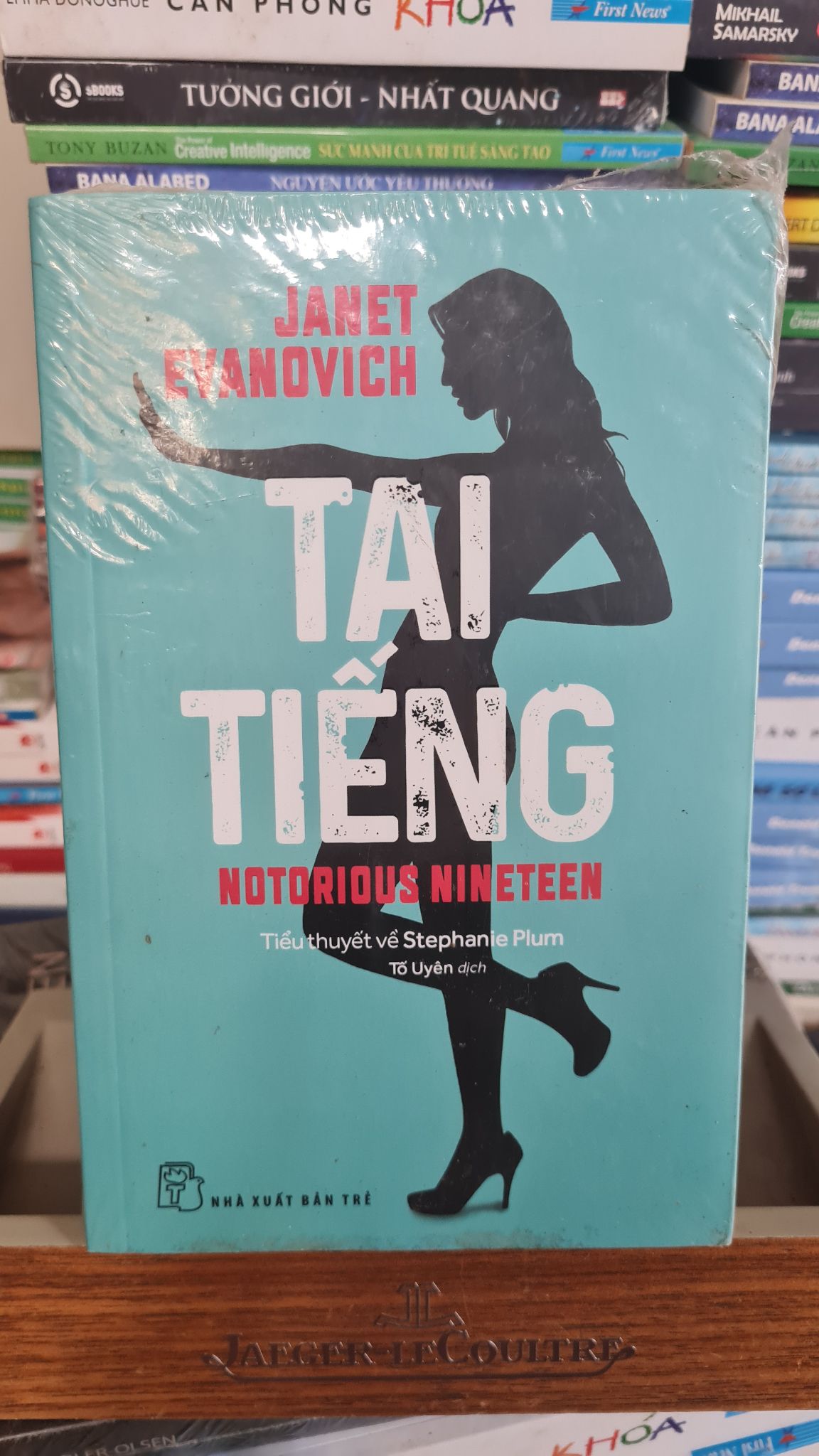 Tai tiếng - Janet Evanovich [2001] SÁCH VĂN HỌC-Sách lưu kho còn seal có chấm ố cạnh