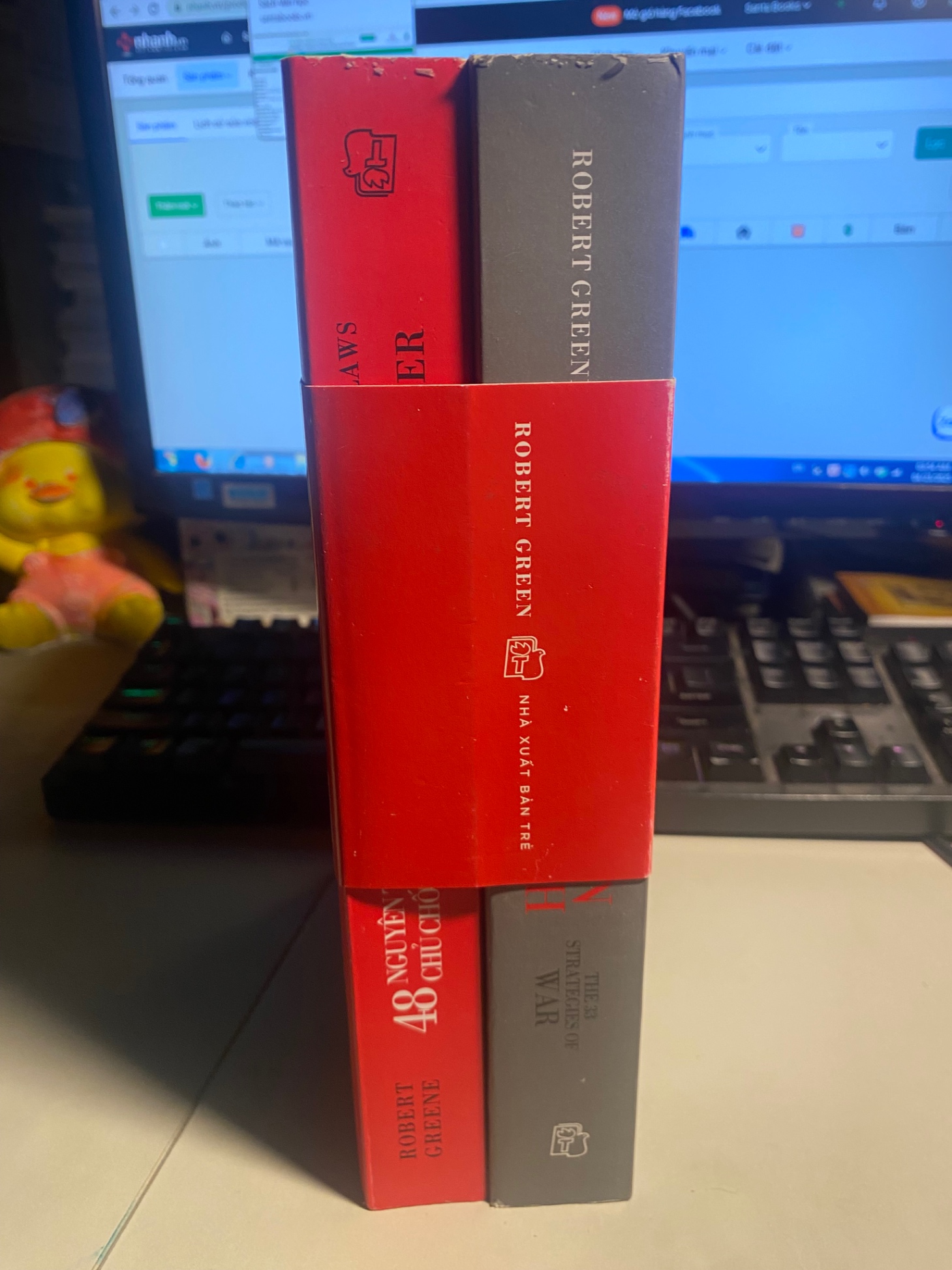 Bộ Chiến Lược Của Robert Greene Để Luôn Luôn Chiến Thắng Cuộc Chơi (2 cuốn) Robert Green-NXB Trẻ- Sách Lưu Kho mới 90%- Sách kỹ năng