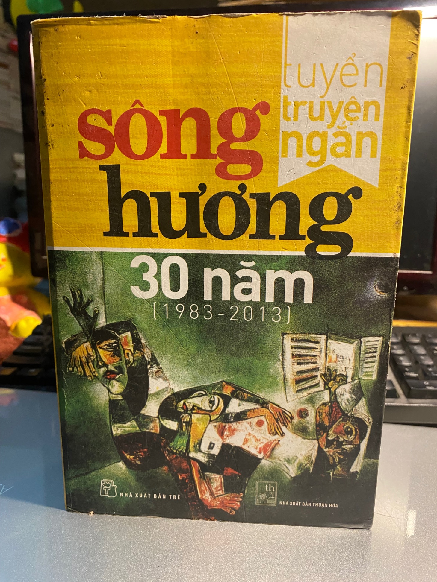 Tuyển tập truyện ngắn sông Hương 30 năm -Sách lưu kho ố [2001] SÁCH VĂN HỌC