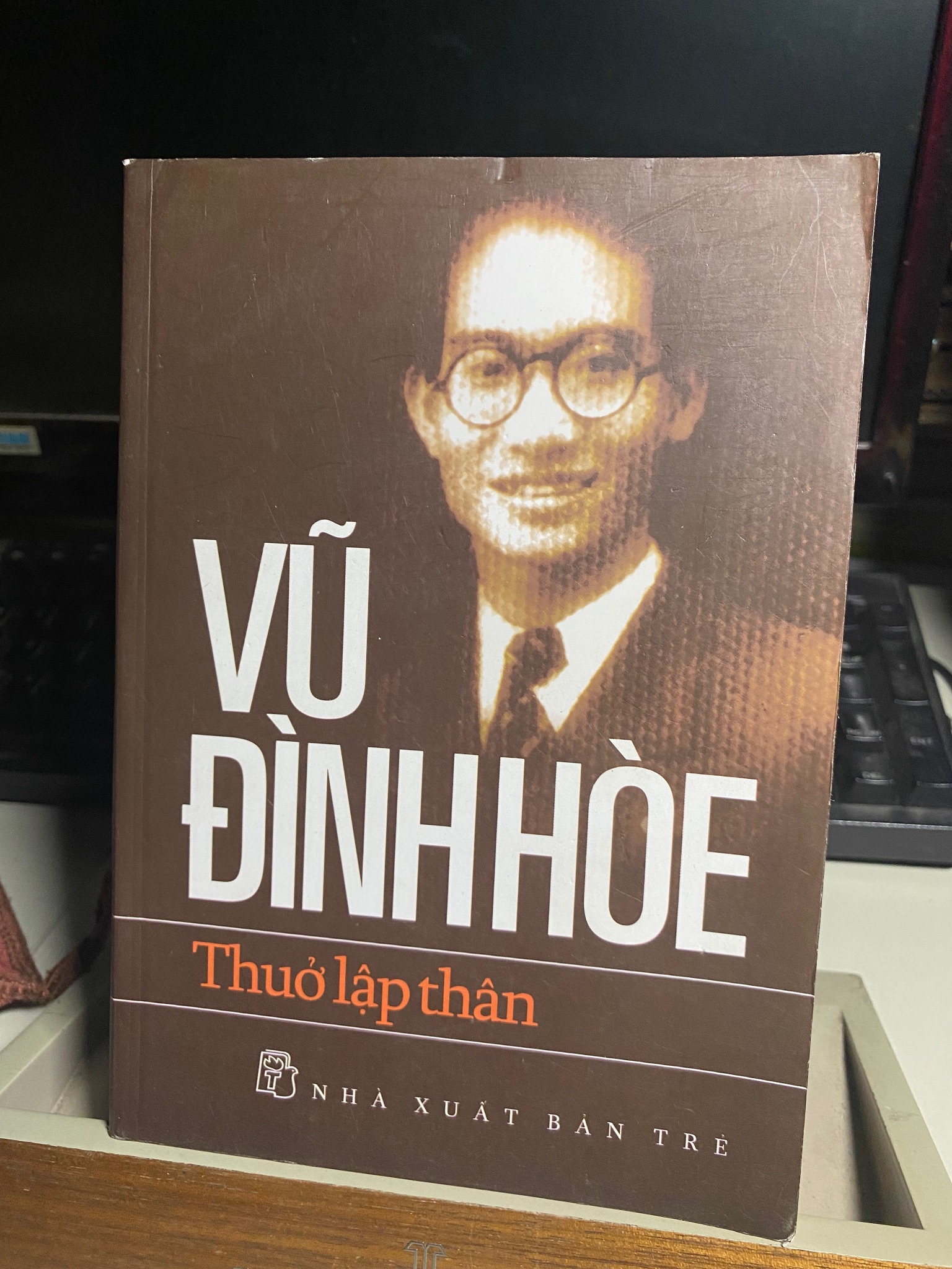 Thuở lập thân-Sách lưu kho mới 90% -2012- Vũ Đình Hòe [2001]