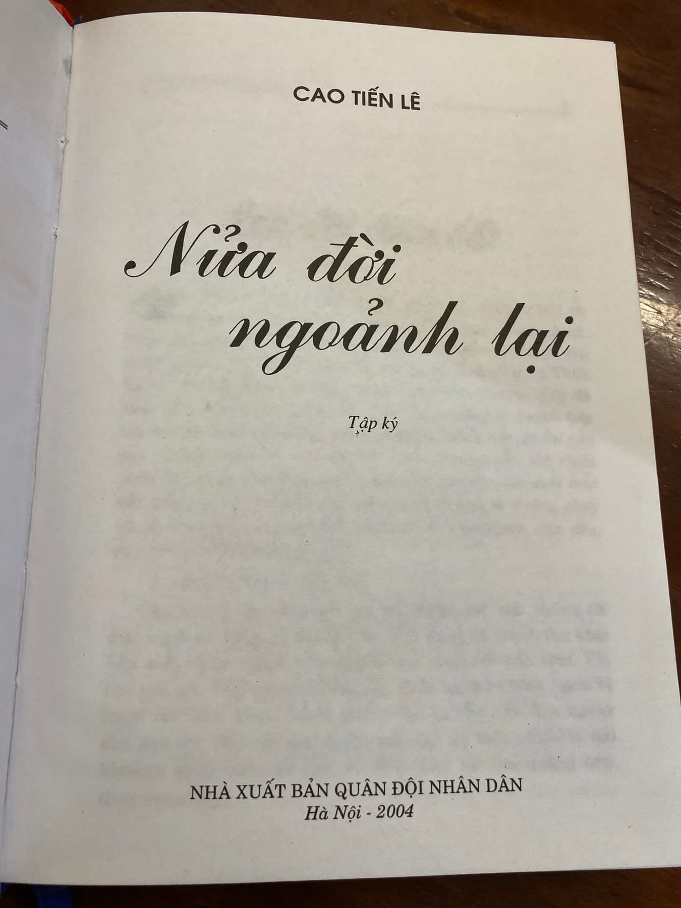 Nửa Đời Ngoảnh Lại- Cao Tiến Lê Giá-NxB Quân Đội ND-2004-Bìa cứng