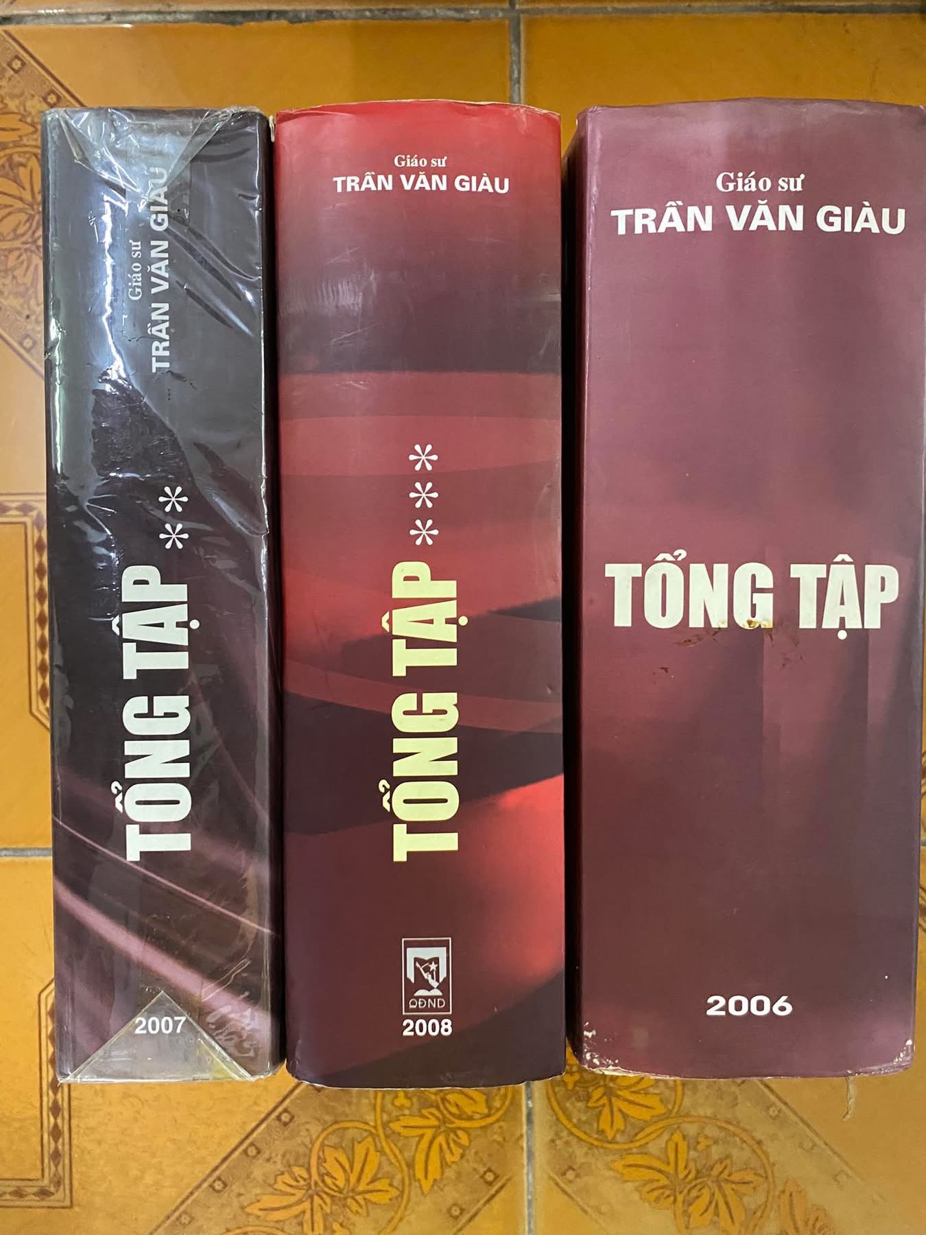 Nguyễn Văn Giàu Tổng Tập ( Bộ 3 tập ) - Tác giả : Trần Văn Giàu- NXB Quân Đội Nhân Dân -Năm 2006,2007,2008- Bìa cứng, khổ 19x27cm. sách lưu kho chưa qua sử dụng