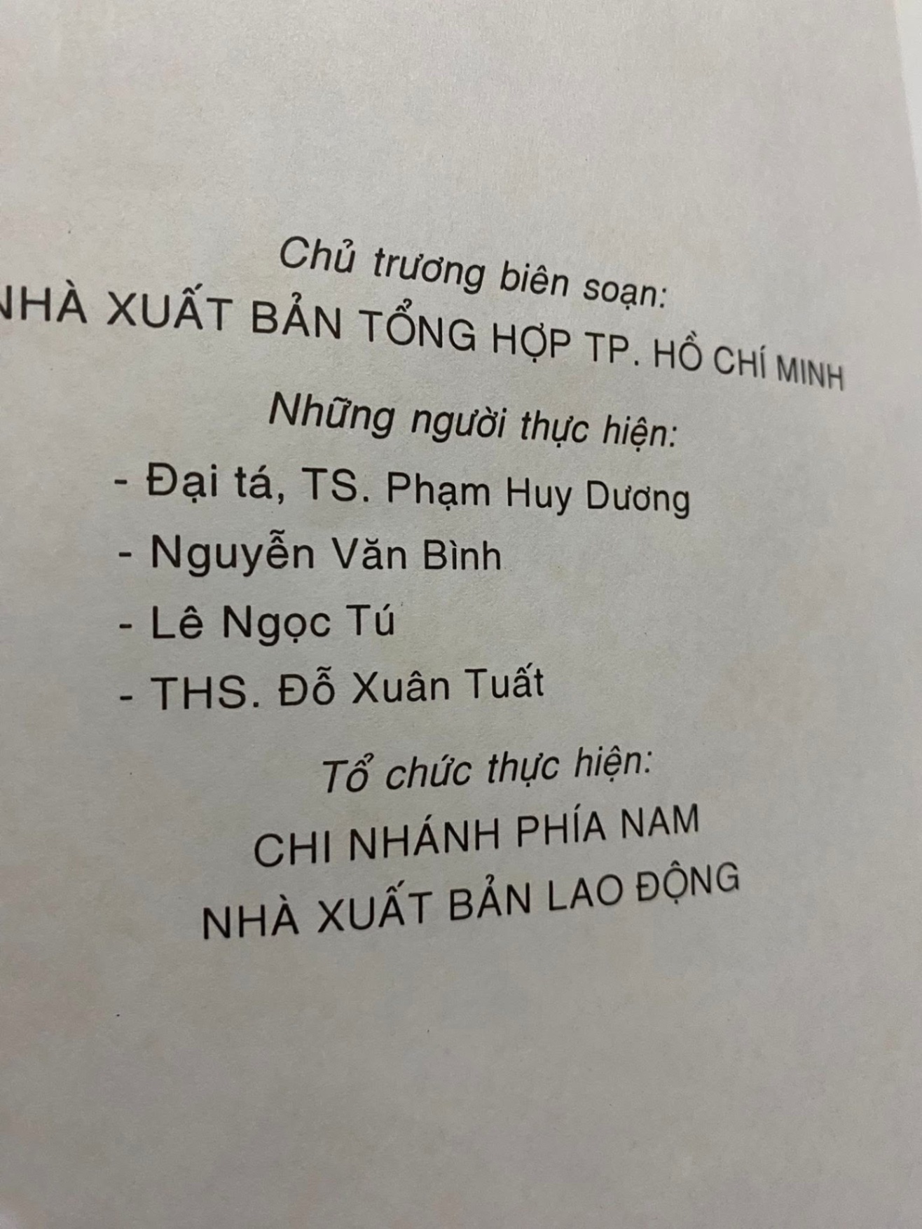 Từ Điện Biên Phủ Tới Sài Gòn- Nghệ Thuật Toàn Thắng -NXB Tổng Hợp Tp HCM- Sách lưu kho chưa qua sử dumgj mới 85%
